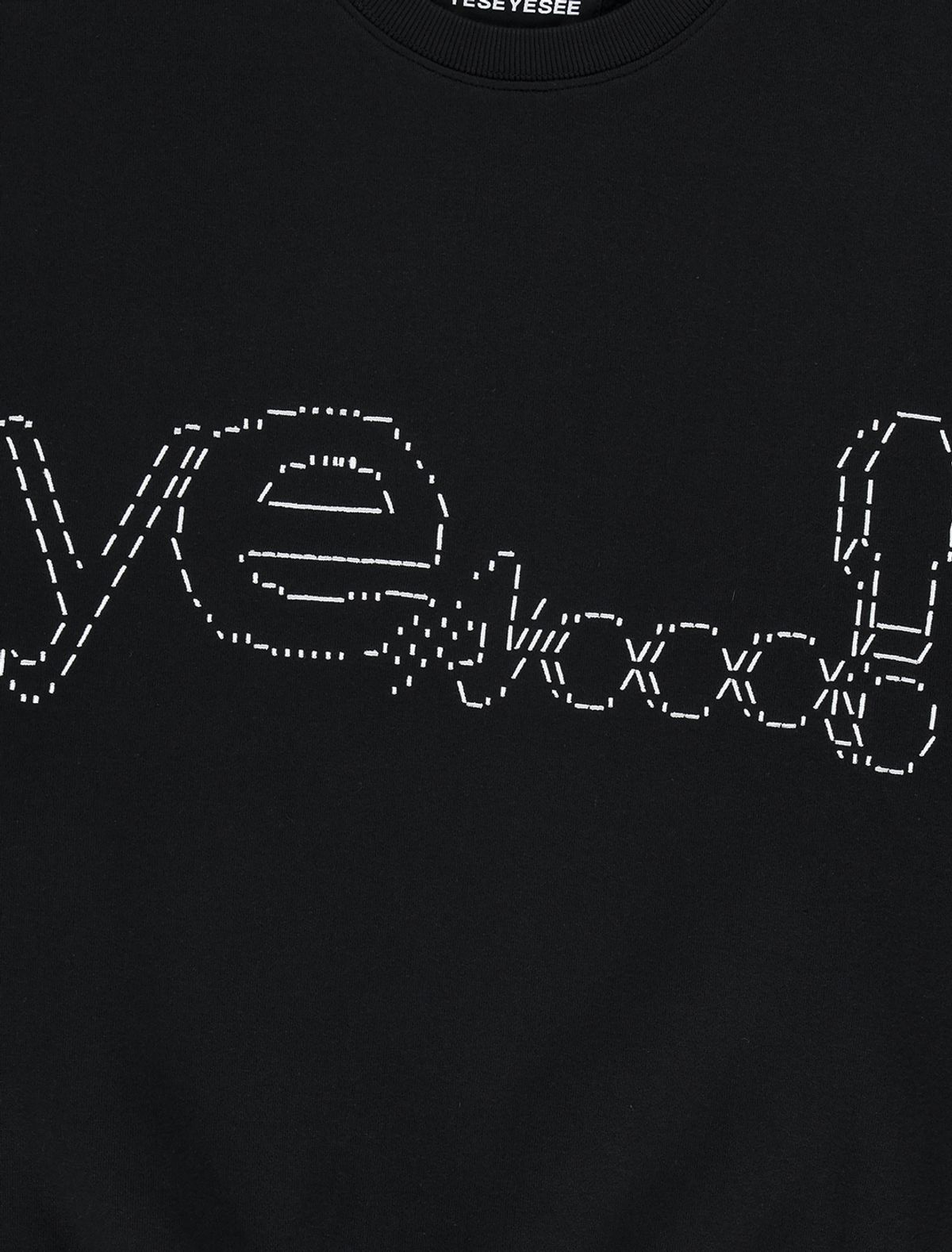 예스아이씨(YESEYESEE) Y.E.S Dotted Logo Sweatshirt Black