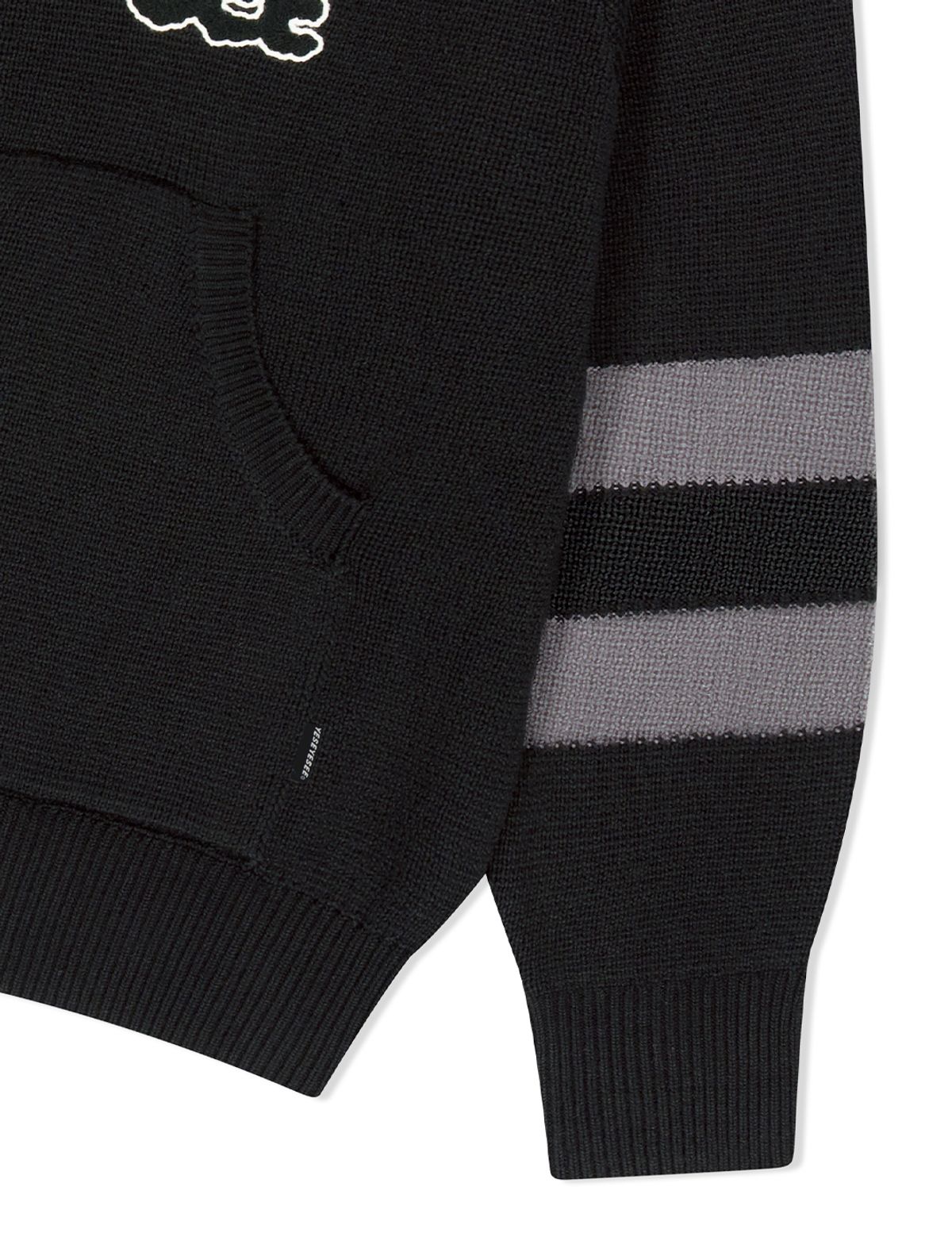 예스아이씨(YESEYESEE) Front Pocket knit Zip-up Black