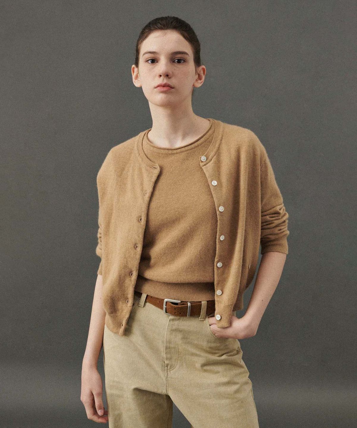 플라드주르(PLATDUJOUR) Camel round cardigan (Navy)