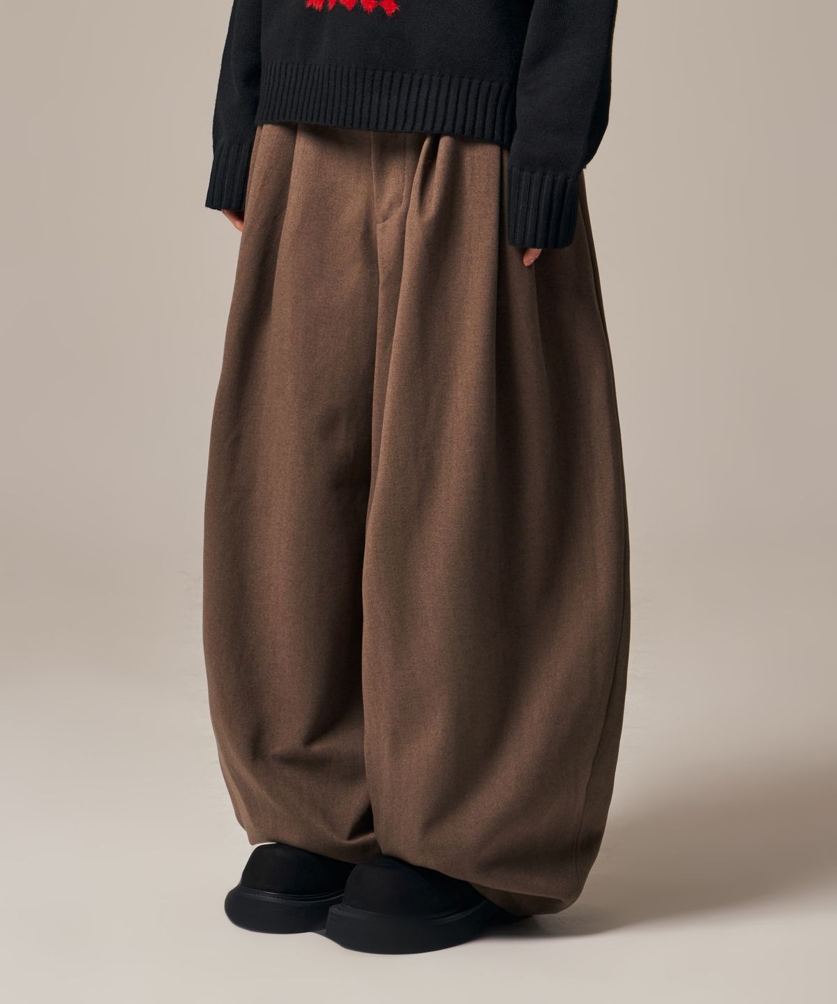 아이돈워너셀(IDWS) Void 4 Tuck Balloon Trouser Brown