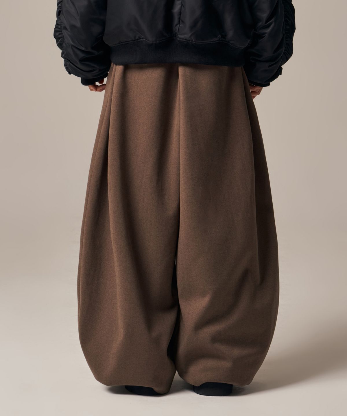 아이돈워너셀(IDWS) Void 4 Tuck Balloon Trouser Brown