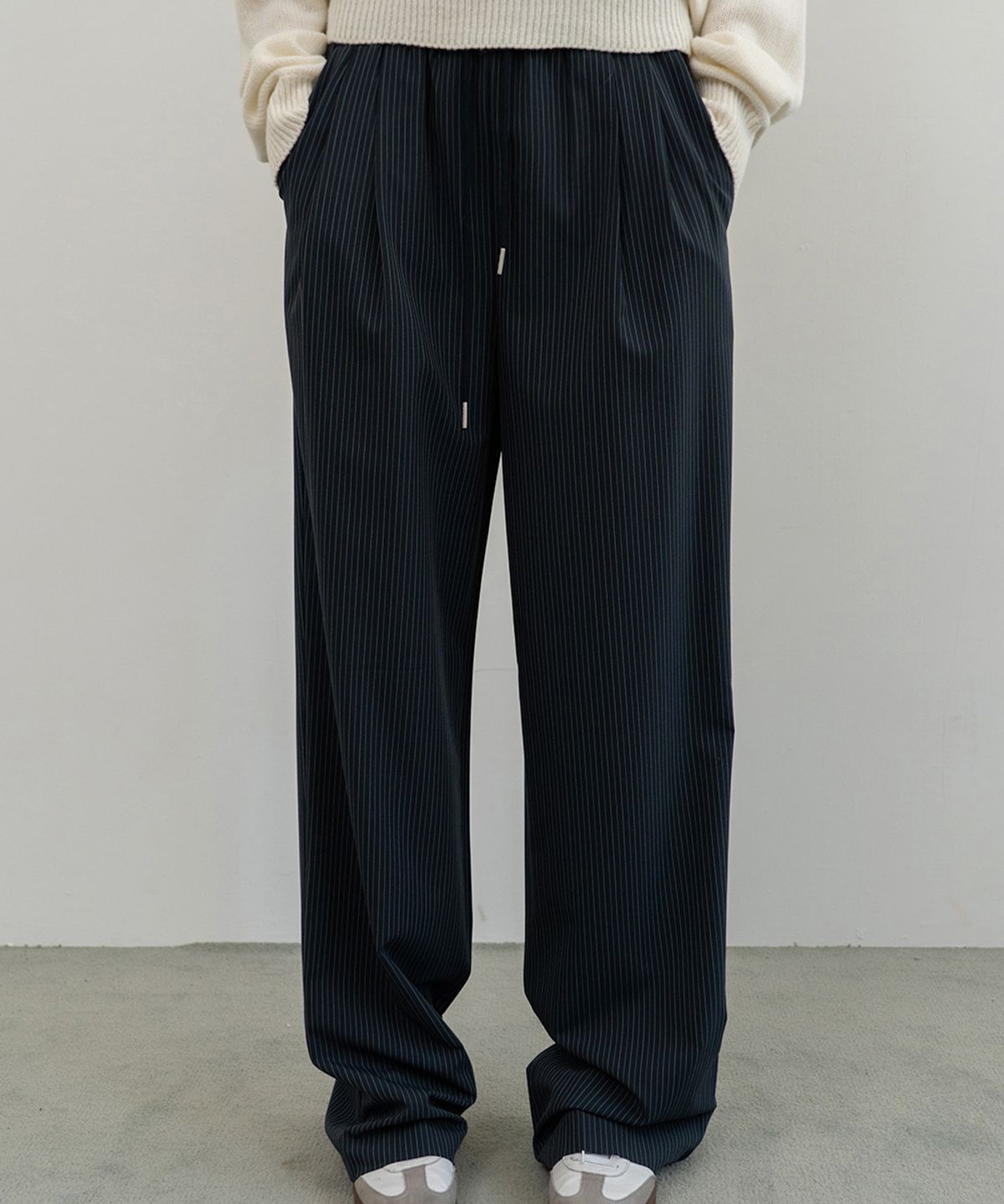 어패럴아카이브(APPAREL ARCHIVE) Oil stripe pants - Navy