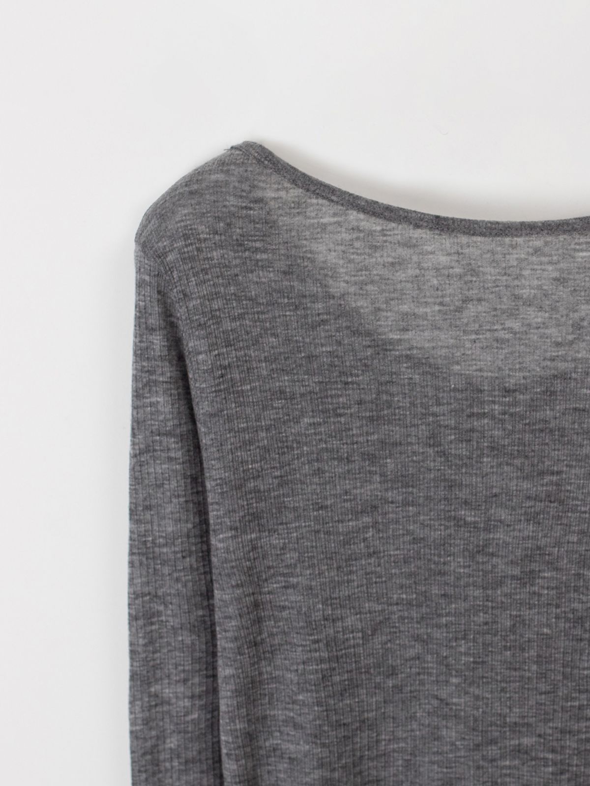 플라드주르(PLATDUJOUR) boat neck T (Grey)