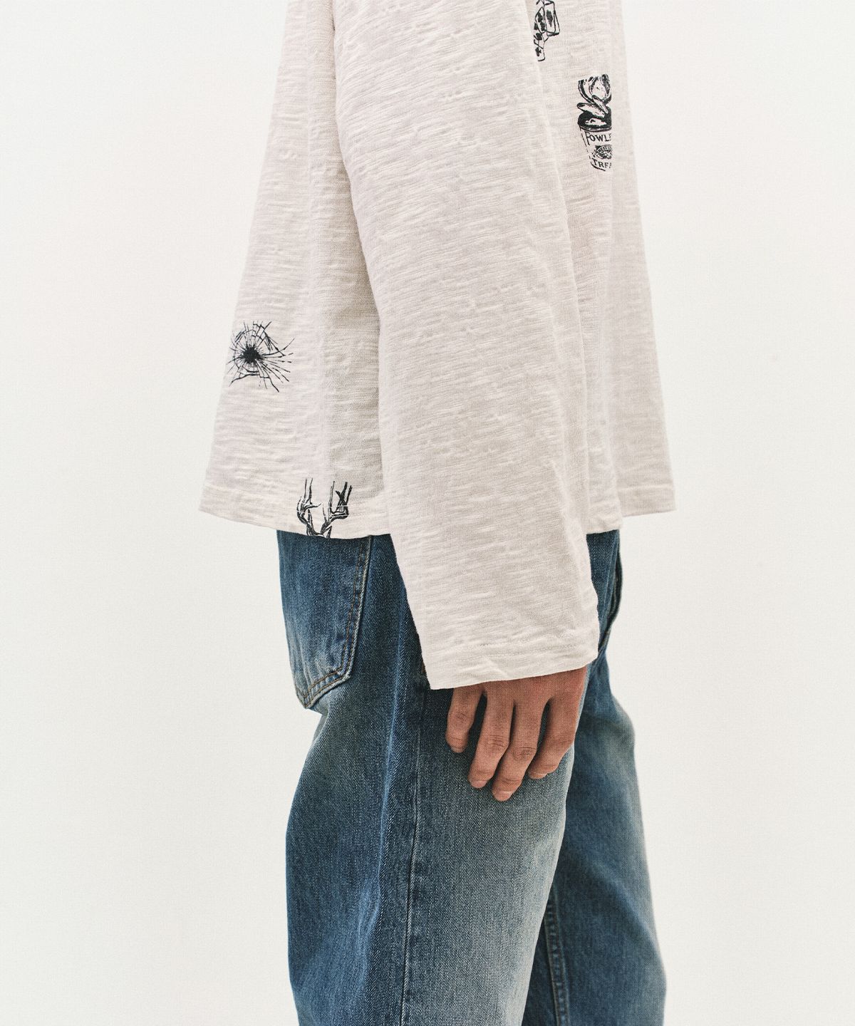 서피스에디션(SURFACE EDITION) TATTOO LONG-SLEEVE T SHIRT MOON