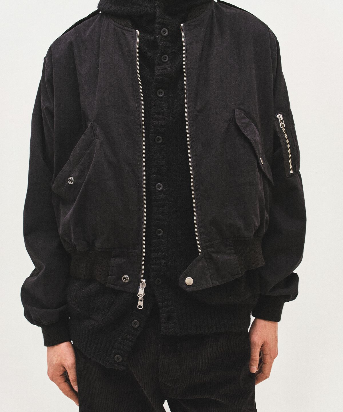 서피스에디션(SURFACE EDITION) REVERIE L2B JACKET BLACK