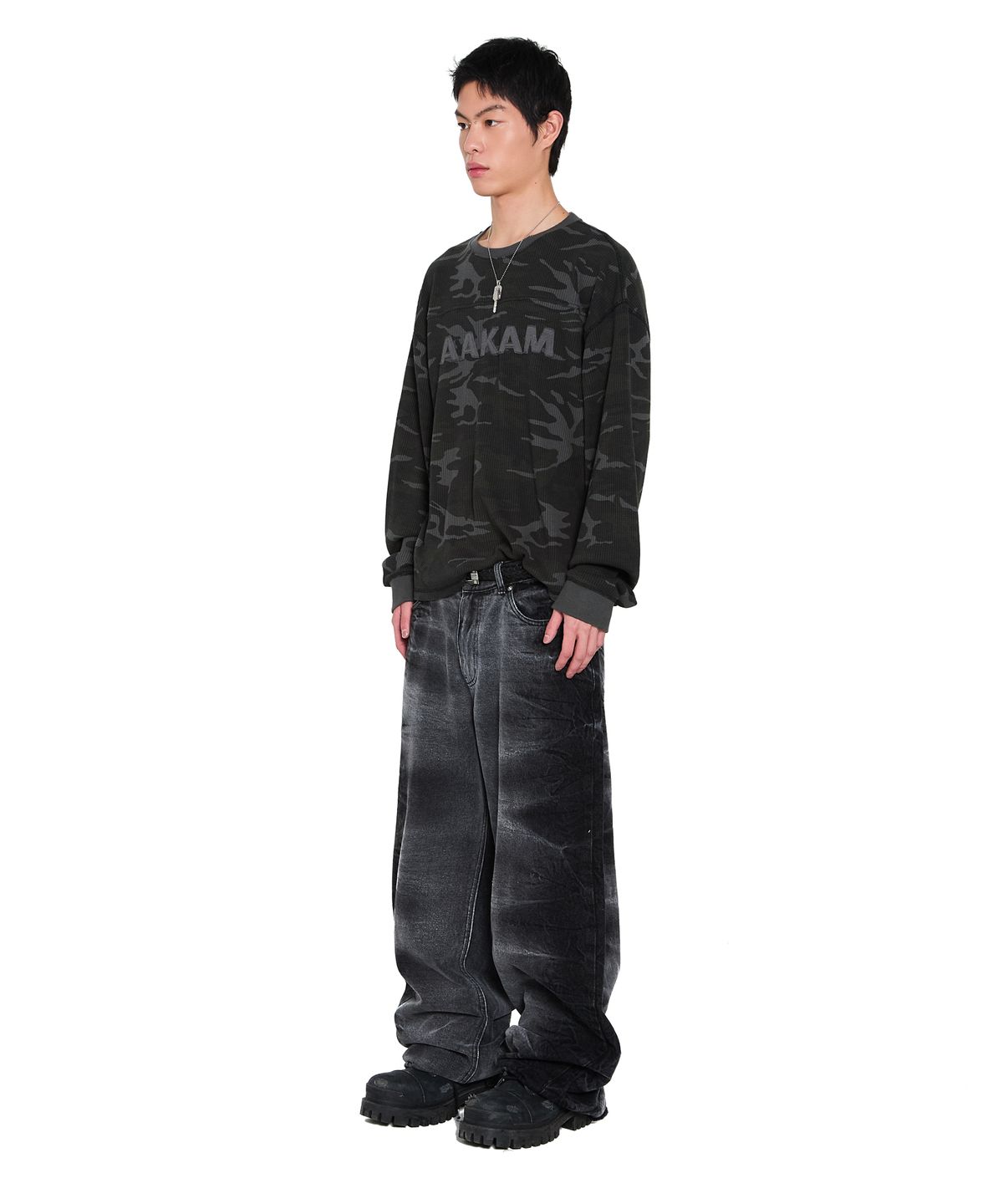 아캄(AAKAM) Side Wrinkle Washed Denim Pants (Black)
