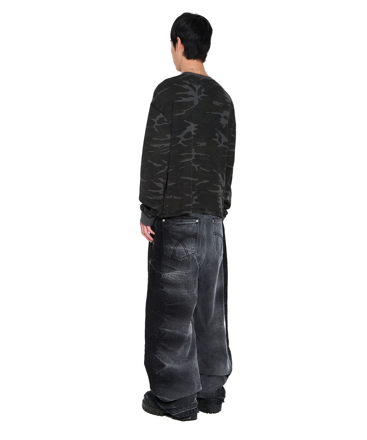 아캄(AAKAM) Side Wrinkle Washed Denim Pants (Black)