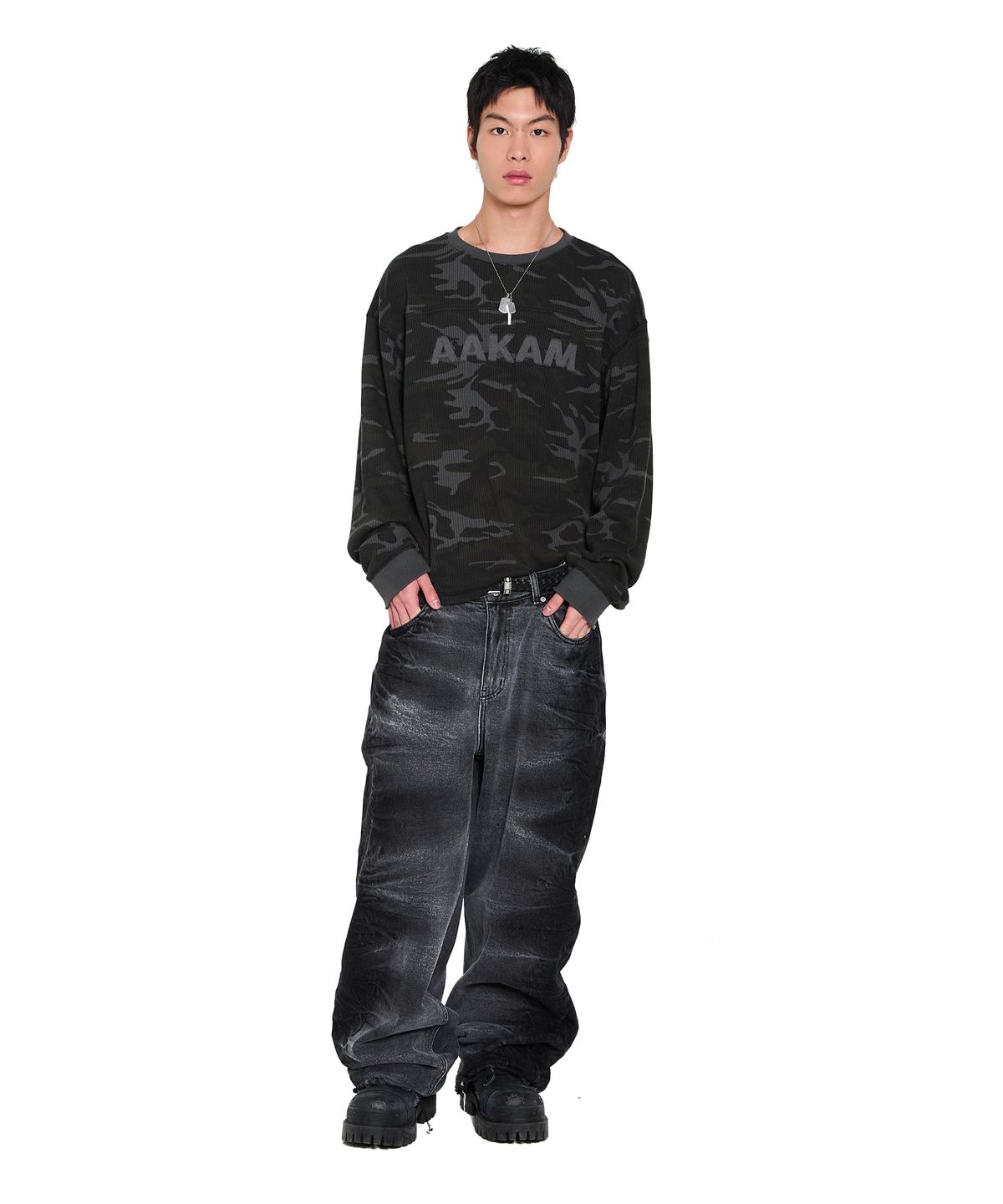 아캄(AAKAM) Side Wrinkle Washed Denim Pants (Black)