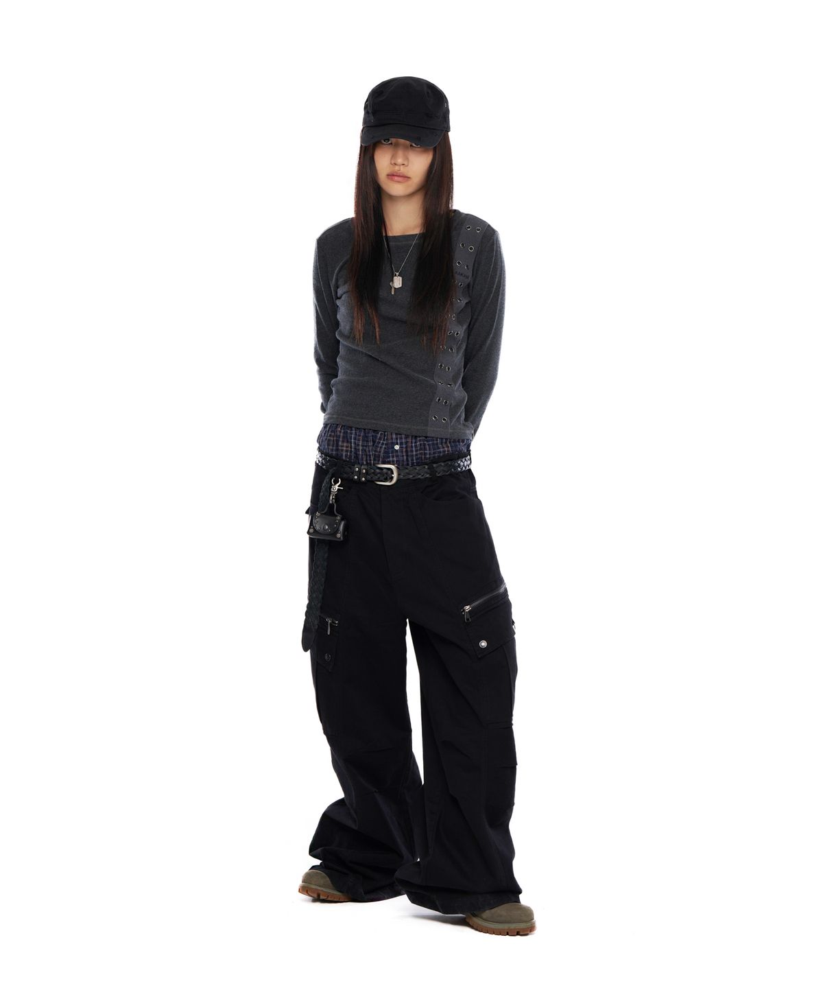아캄(AAKAM) Knee Pin-Tuck Zippered Cargo Pants (Black)