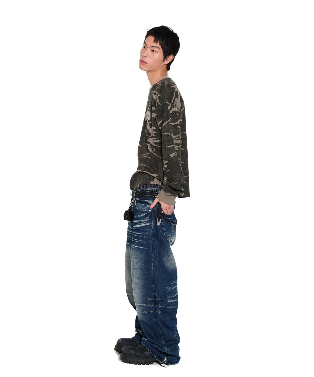 아캄(AAKAM) Washed Zipper Slit Denim Pants (Blue)