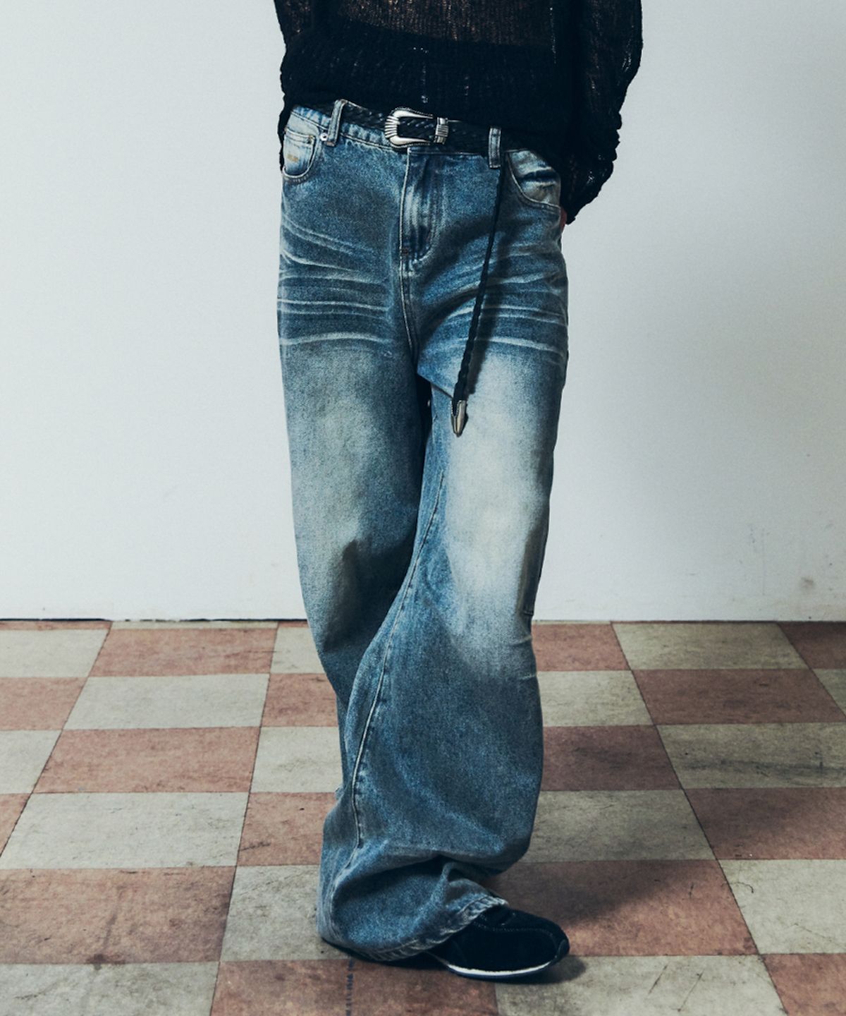 아캄(AAKAM) Washed Zipper Slit Denim Pants (Sky Blue)