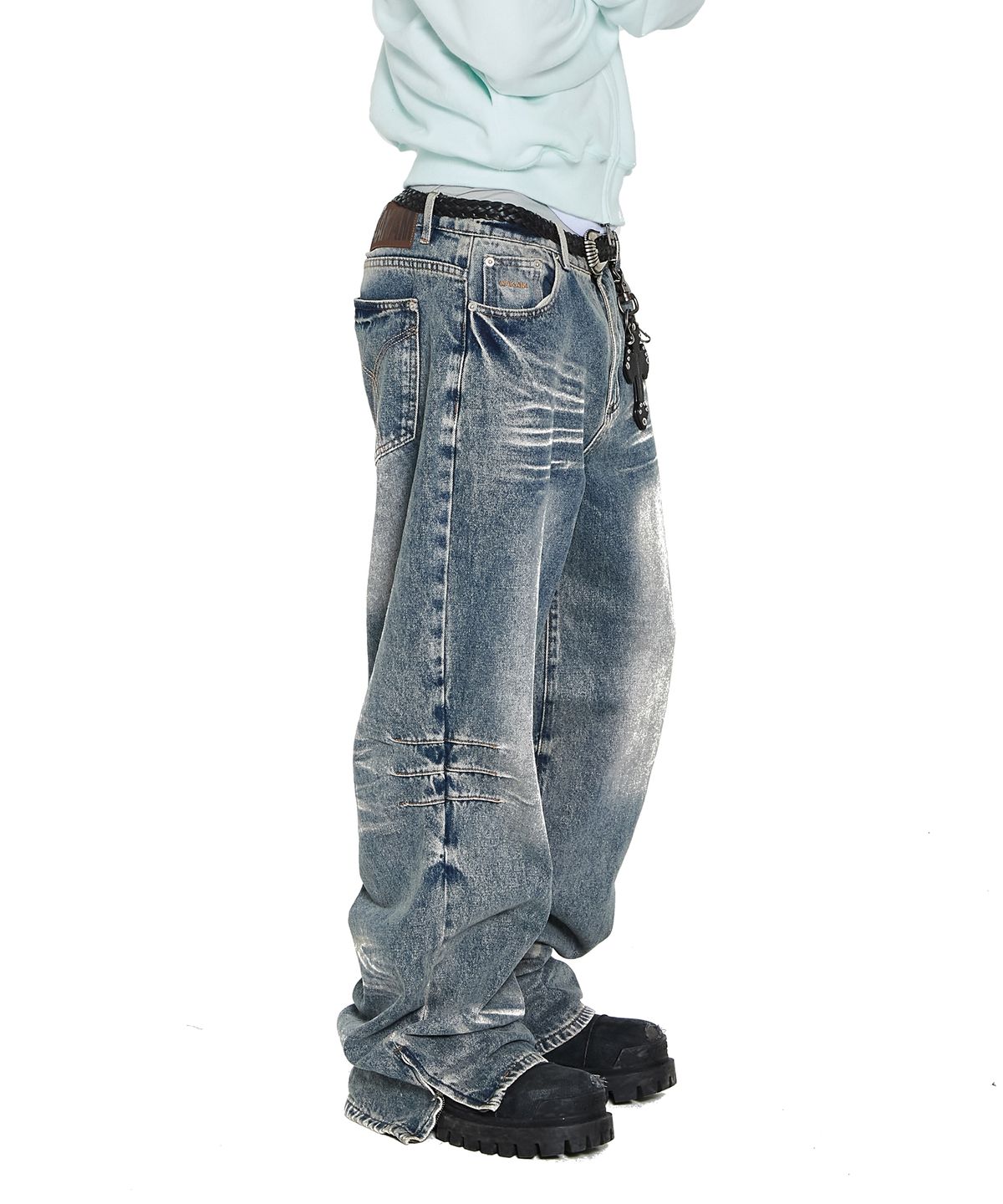 아캄(AAKAM) Washed Zipper Slit Denim Pants (Sky Blue)