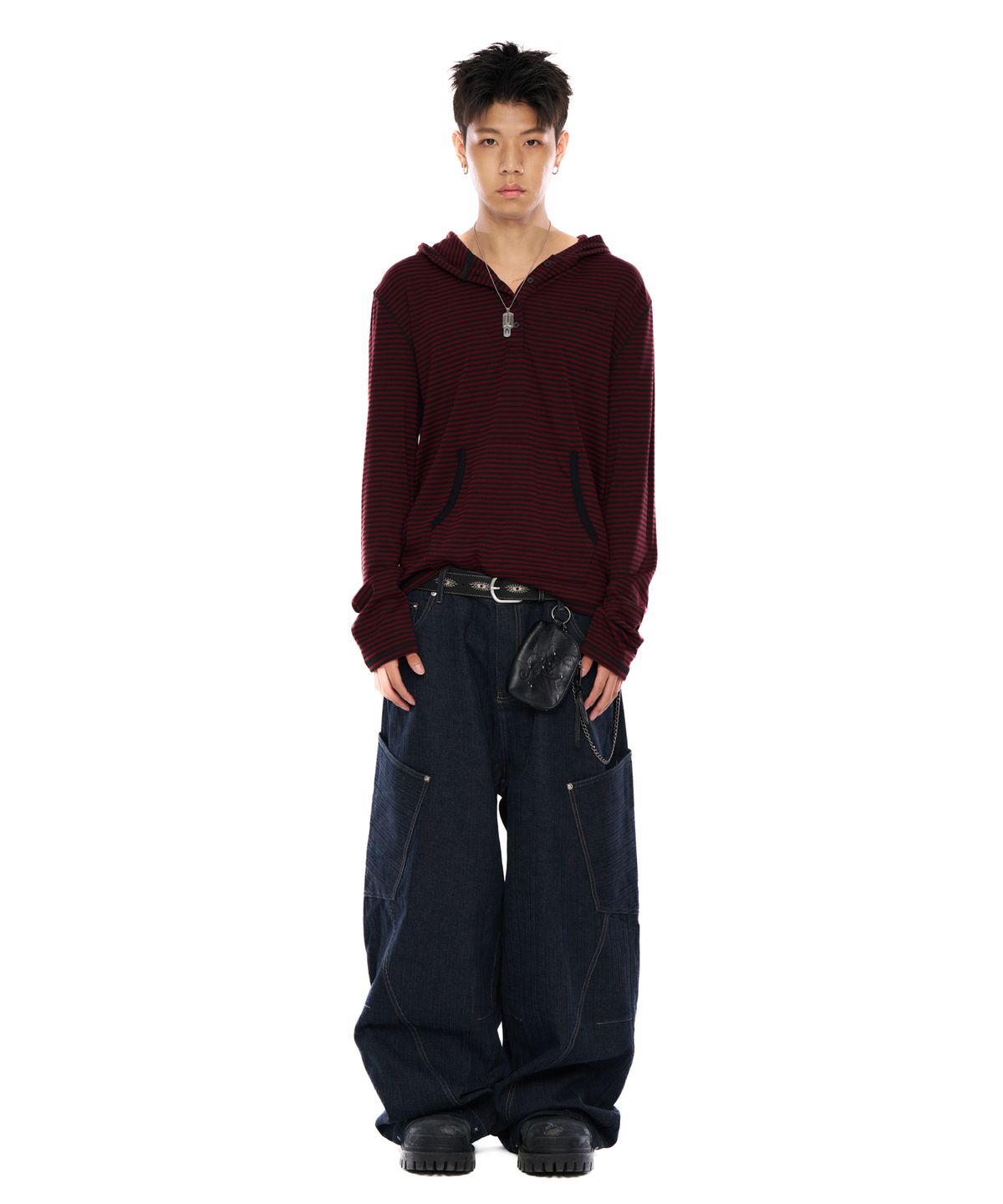 아캄(AAKAM) Ankle Studded Denim Pants (Dark Blue)