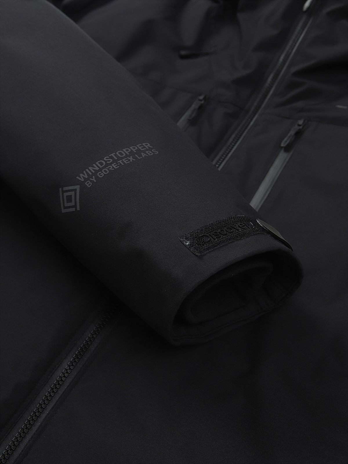 디스커버리 익스페디션(DISCOVERY EXPEDITION) 남성 베르겐 고어 윈드스토퍼 구스다운 경량패딩 (BLACK)