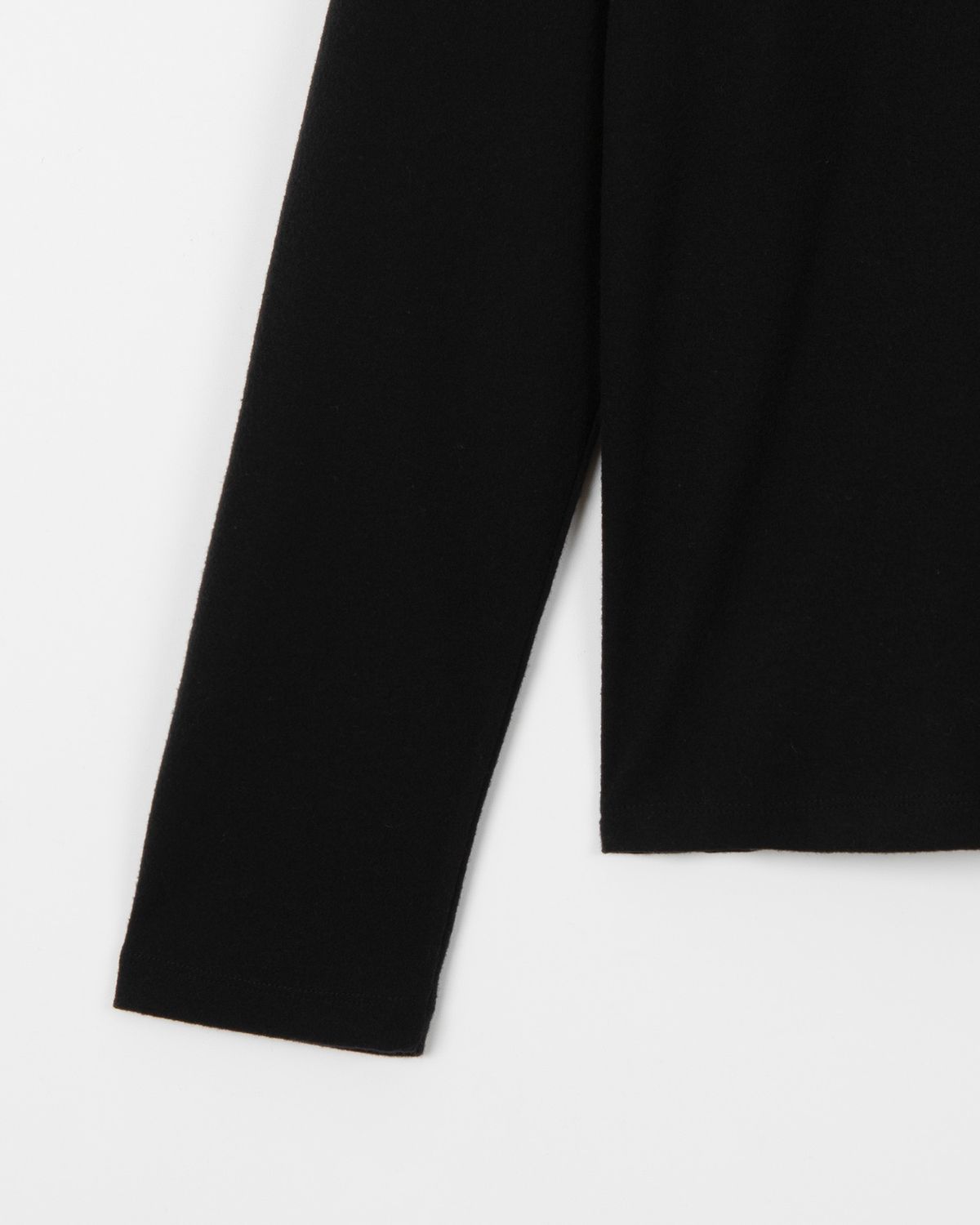 디앤드퀘스천(THEENDQUESTION) Warm turtleneck T-shirt / BLACK