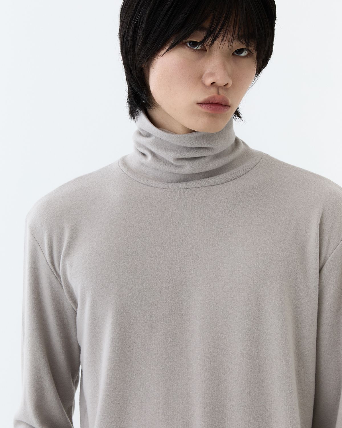 디앤드퀘스천(THEENDQUESTION) Warm turtleneck T-shirt / GRAY