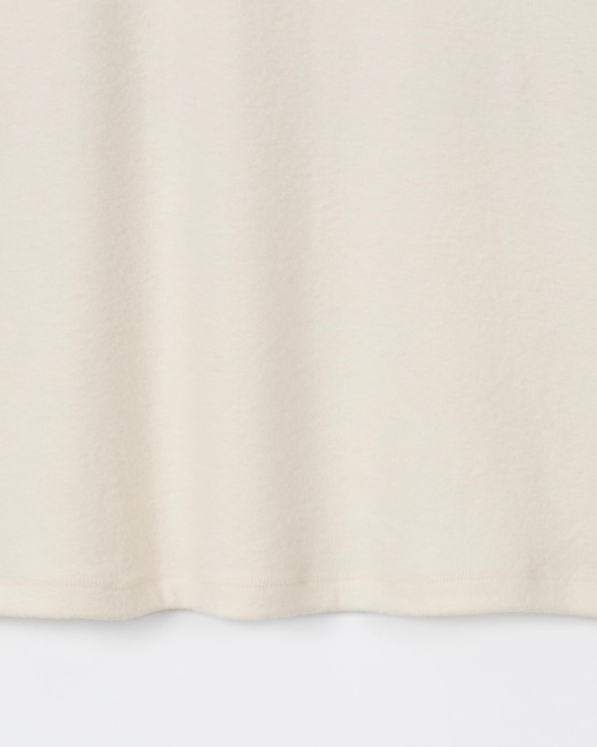 디앤드퀘스천(THEENDQUESTION) Warm turtleneck T-shirt / IVORY