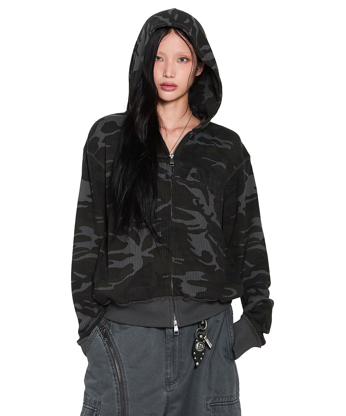 아캄(AAKAM) Camouflage Waffle Zip-Up Hoodie (Black)