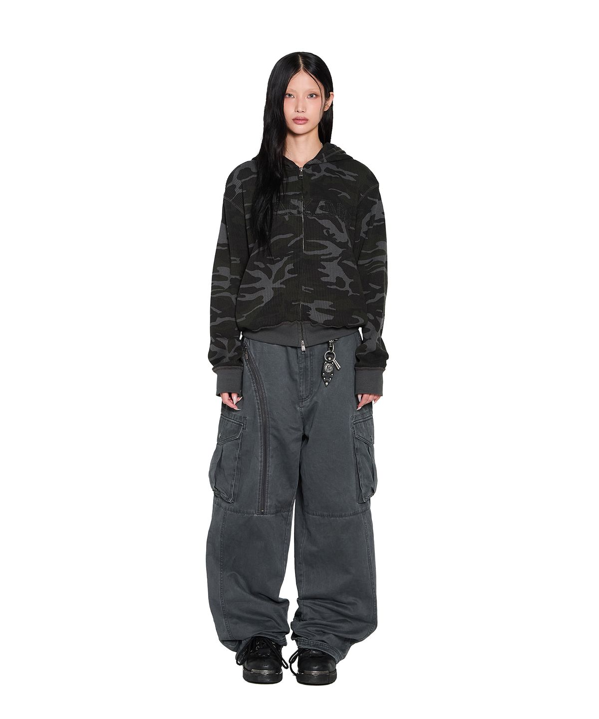 아캄(AAKAM) Camouflage Waffle Zip-Up Hoodie (Black)