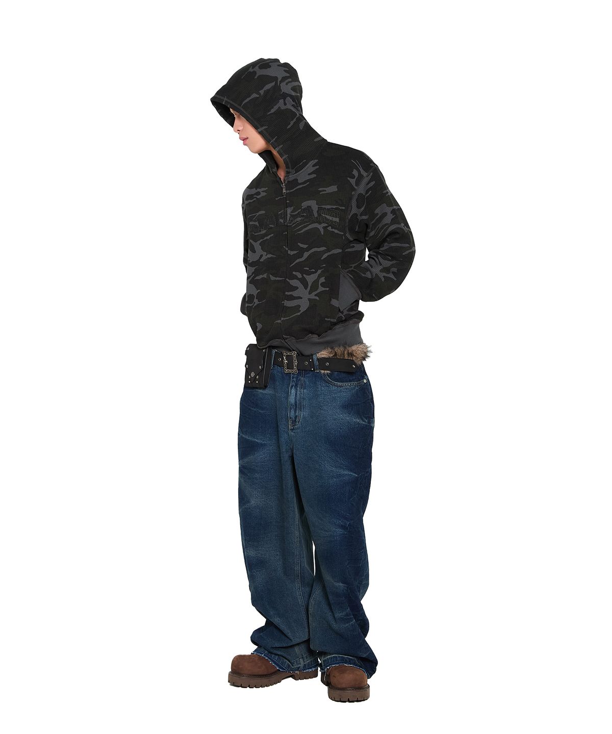 아캄(AAKAM) Camouflage Waffle Zip-Up Hoodie (Black)