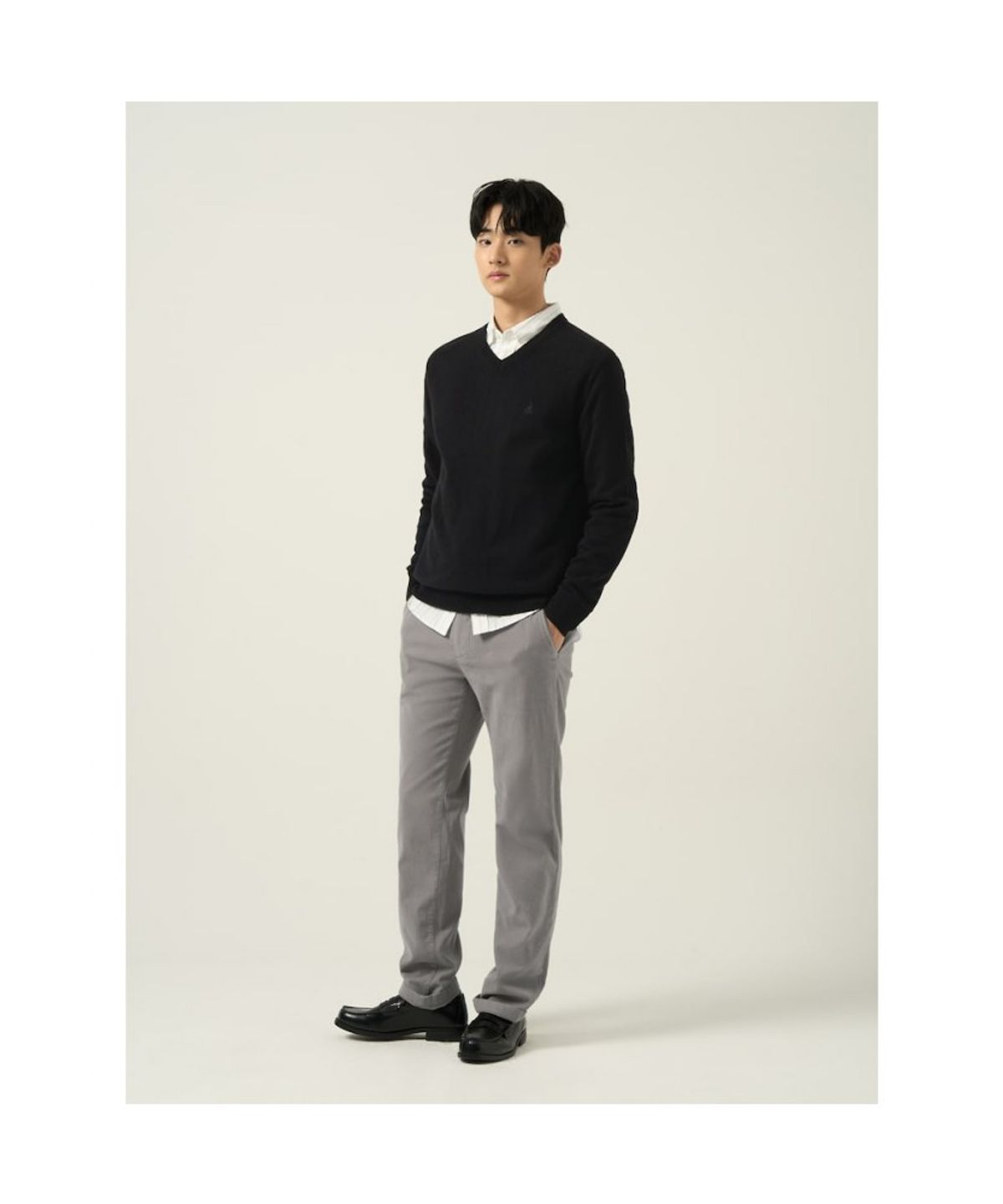 빈폴 멘(BEANPOLE MEN) 울 베이직 브이넥 니트 블랙
