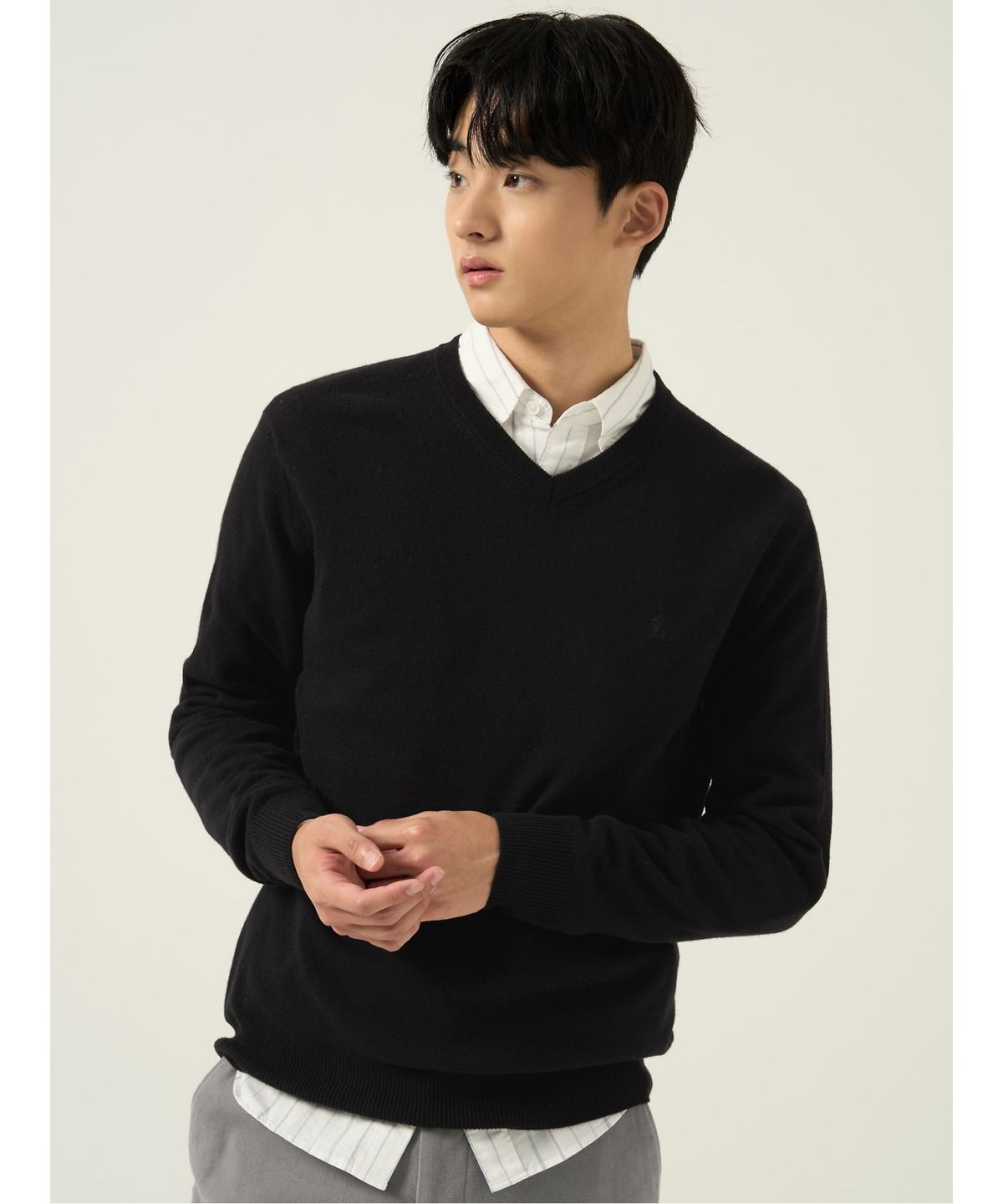 빈폴 멘(BEANPOLE MEN) 울 베이직 브이넥 니트 블랙