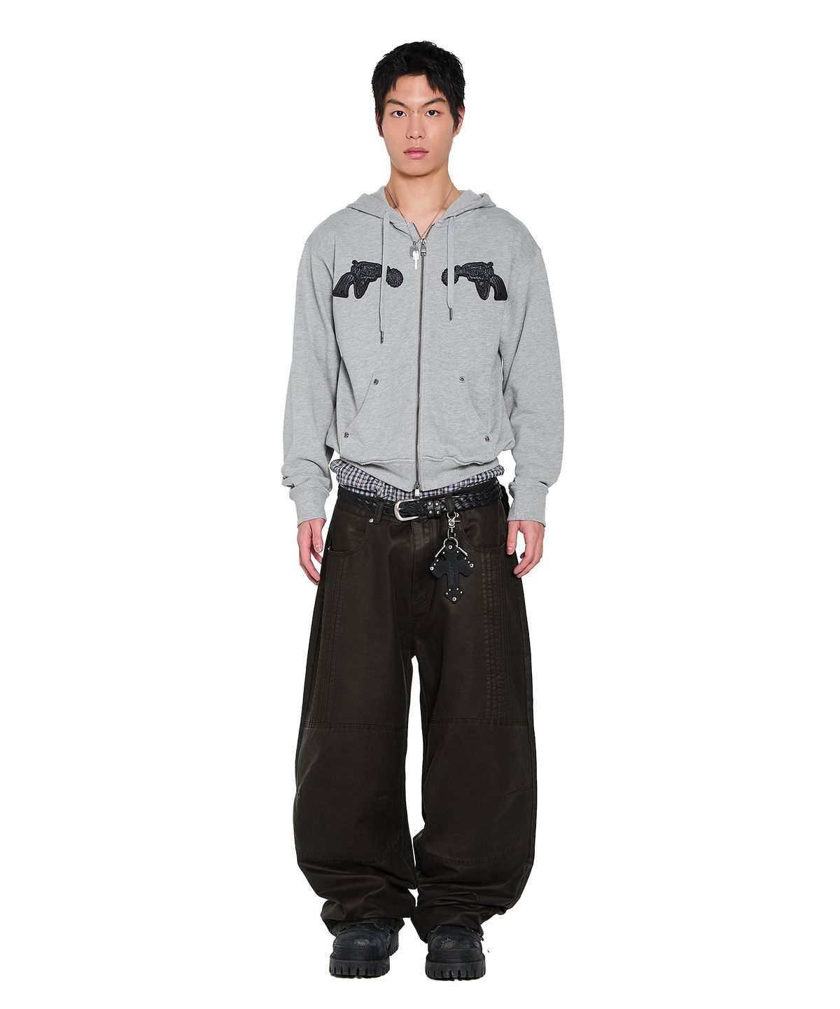 아캄(AAKAM) Gun Wappen Zip-Up Hoodie (Gray)