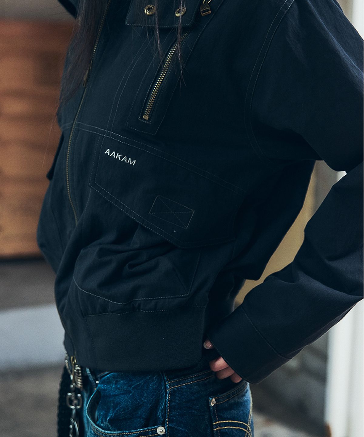 아캄(AAKAM) Zippered High Neck Jacket (Black)