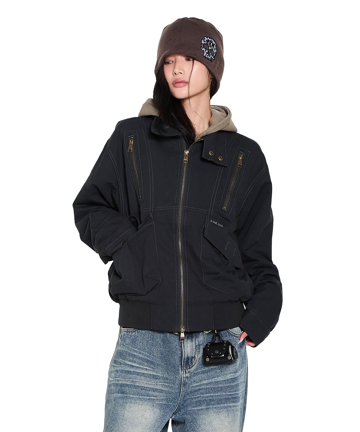 아캄(AAKAM) Zippered High Neck Jacket (Black)