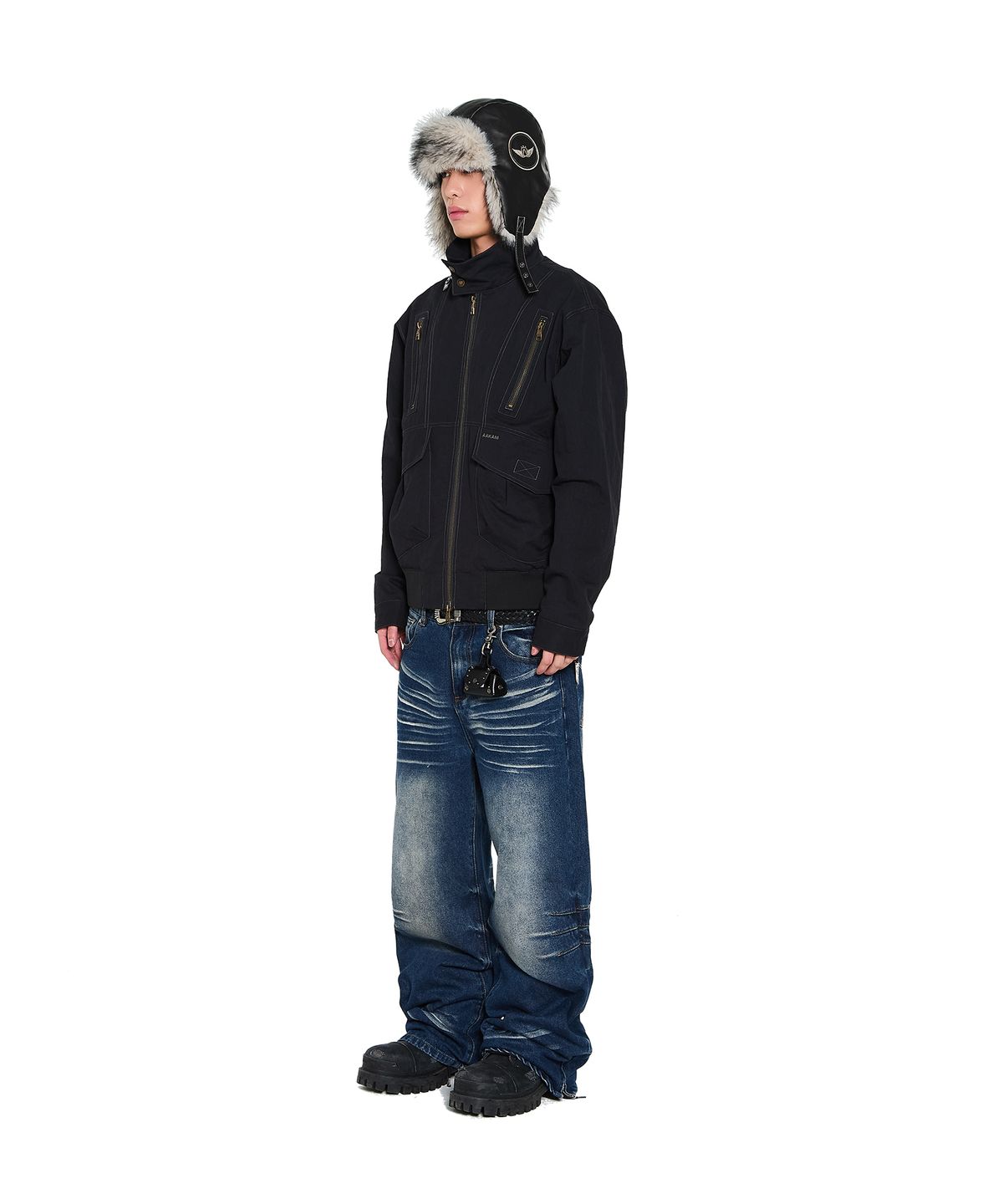 아캄(AAKAM) Zippered High Neck Jacket (Black)