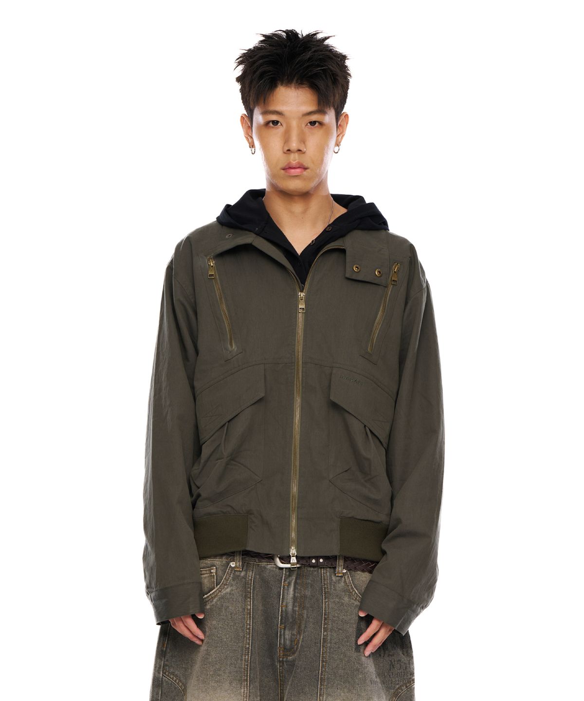 아캄(AAKAM) Zippered High Neck Jacket (Khaki)