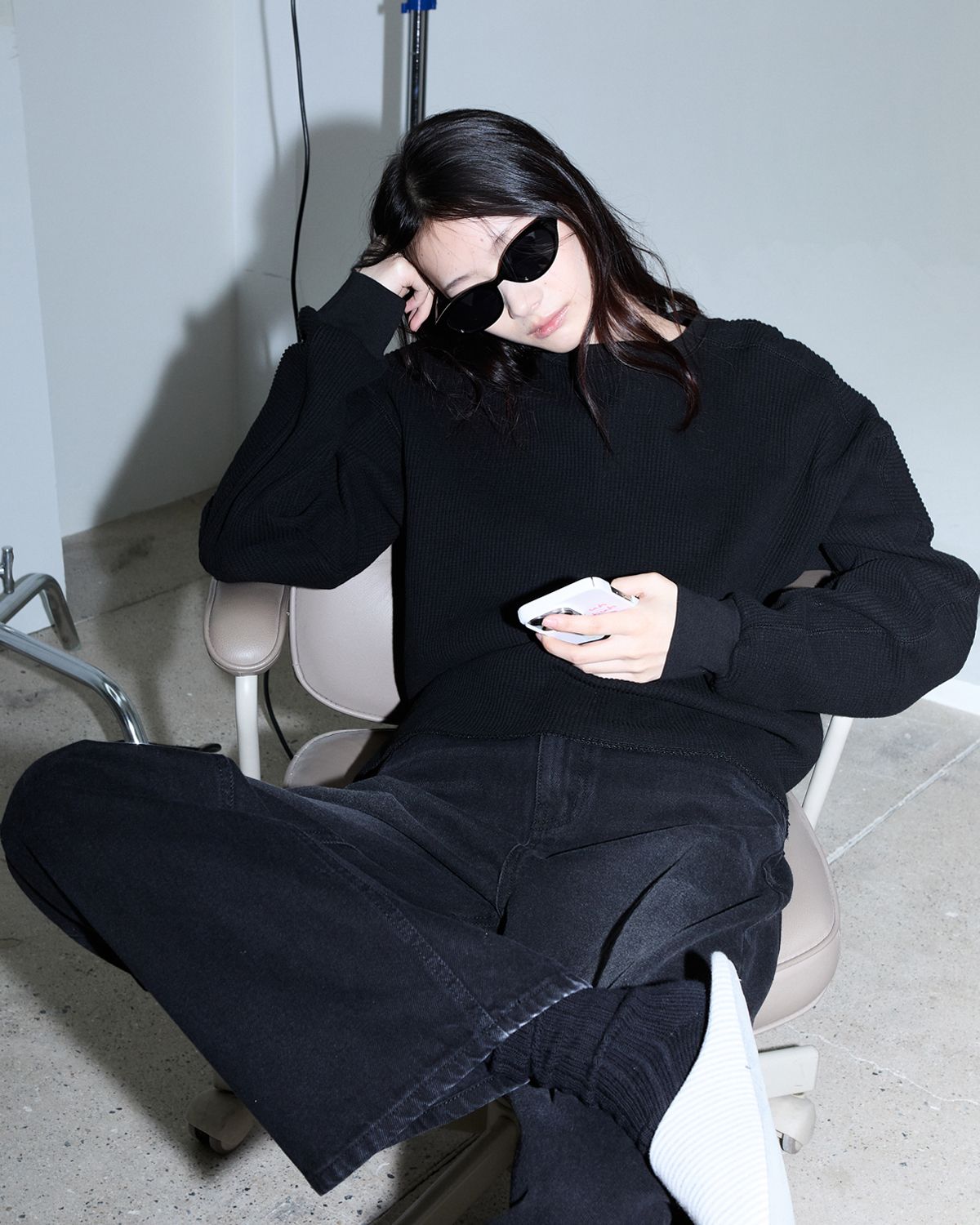디앤드퀘스천(THEENDQUESTION) Waffle crewneck T-shirt / BLACK