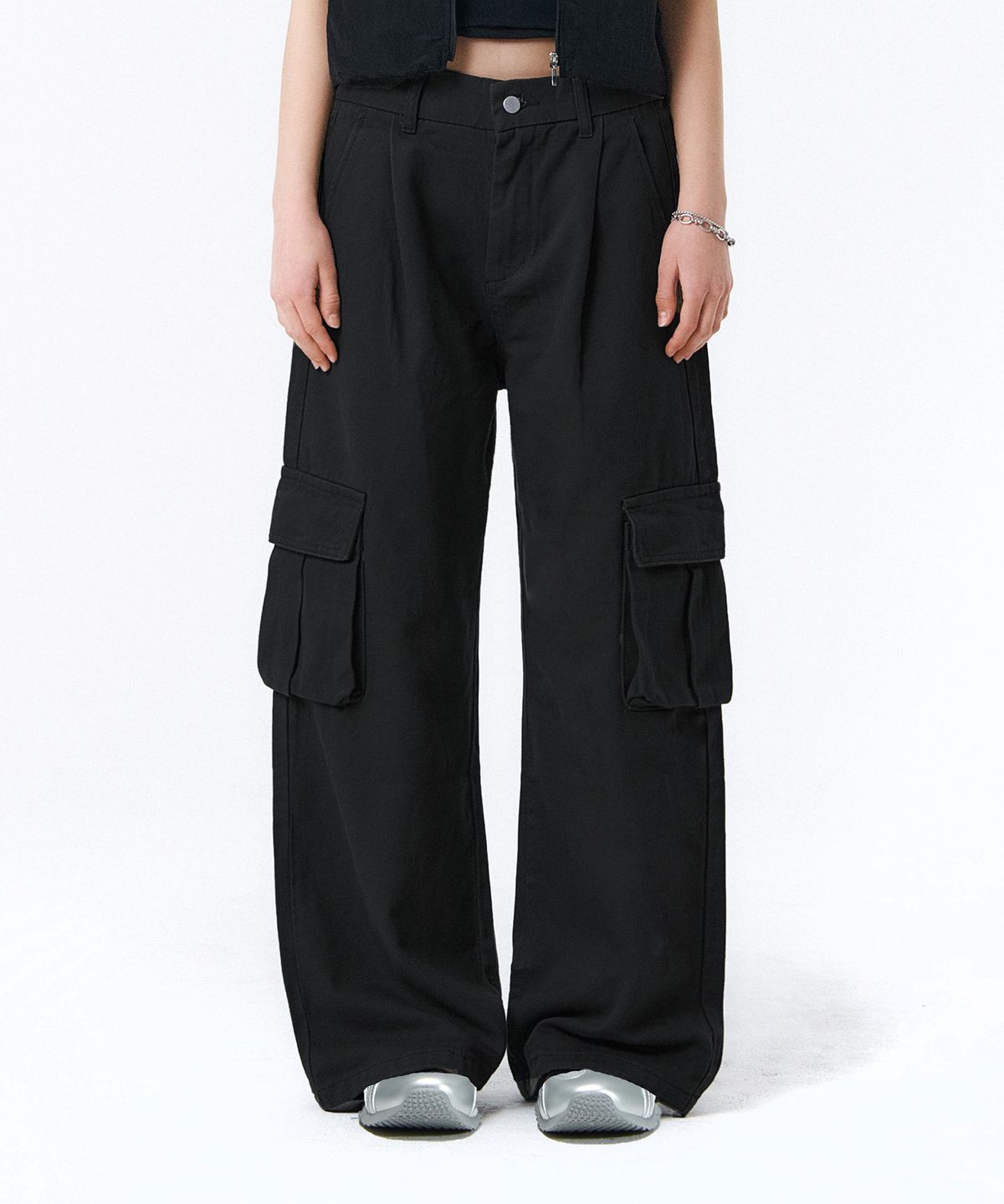 랜덤오프(RANDOMOFF) BTB :  THE CLASSIC CARGO JEANS [DEEP BLACK]