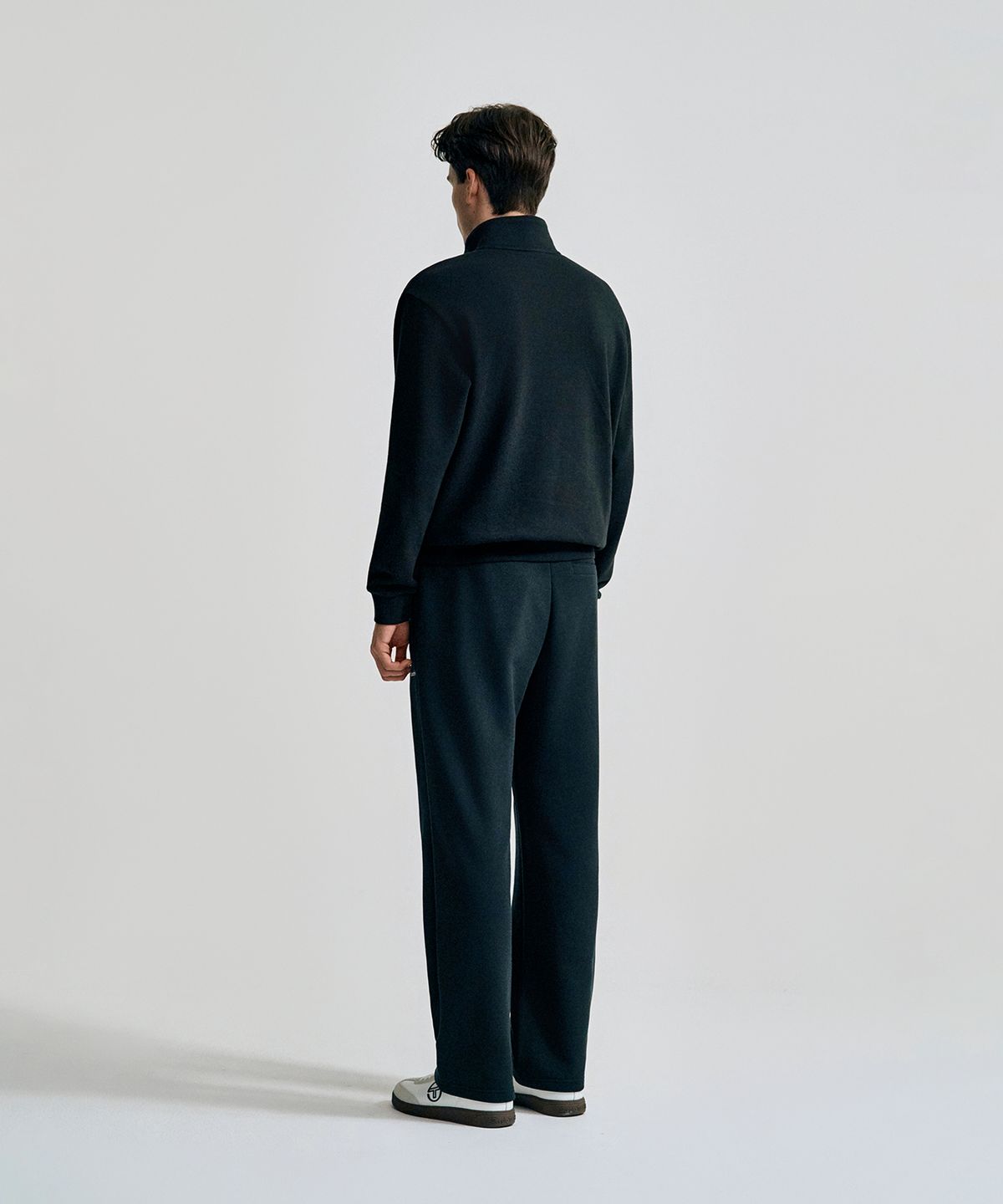 세르지오 타키니(SERGIO TACCHINI) M 클래식 기모 하프집 풀오버 (Black)