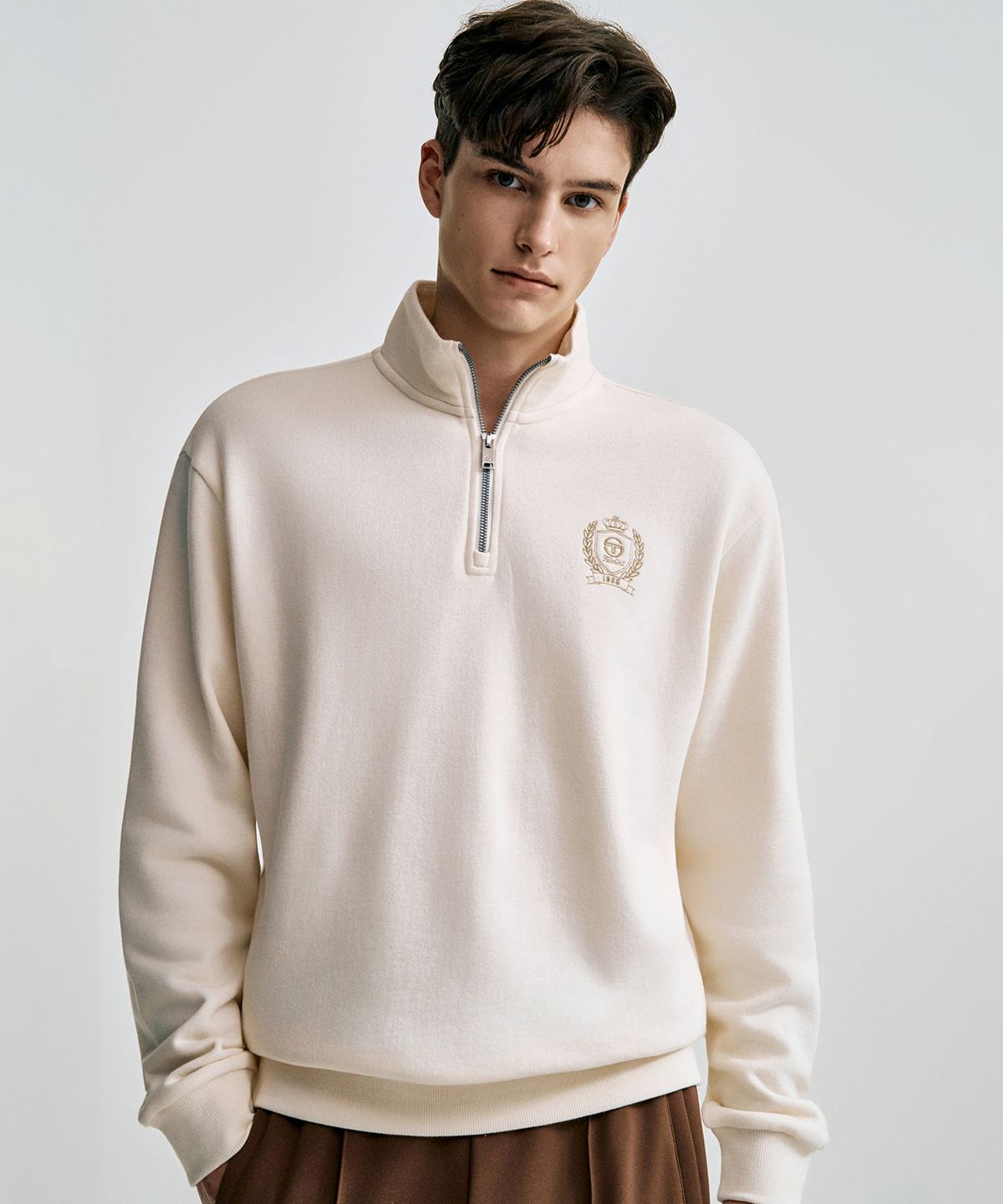 세르지오 타키니(SERGIO TACCHINI) M 클래식 기모 하프집 풀오버 (Ivory)