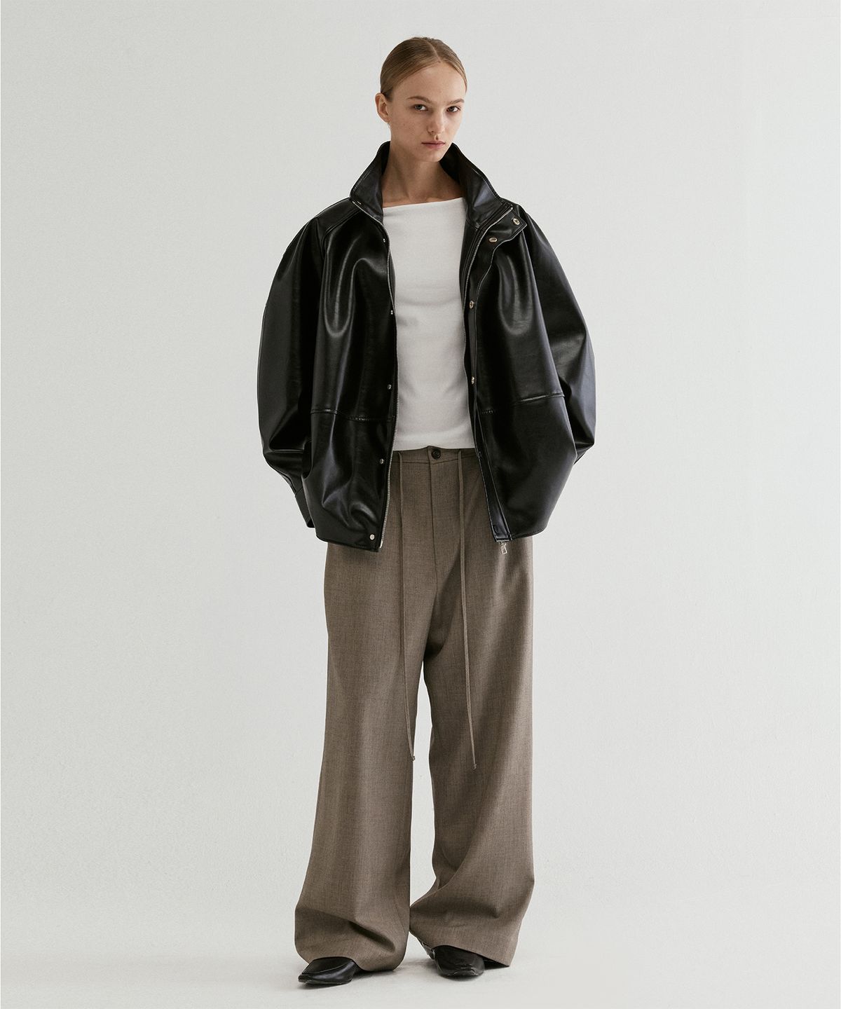 프롬웨얼(FROMWHERE) Wide Easy Drawstring Pants Beige