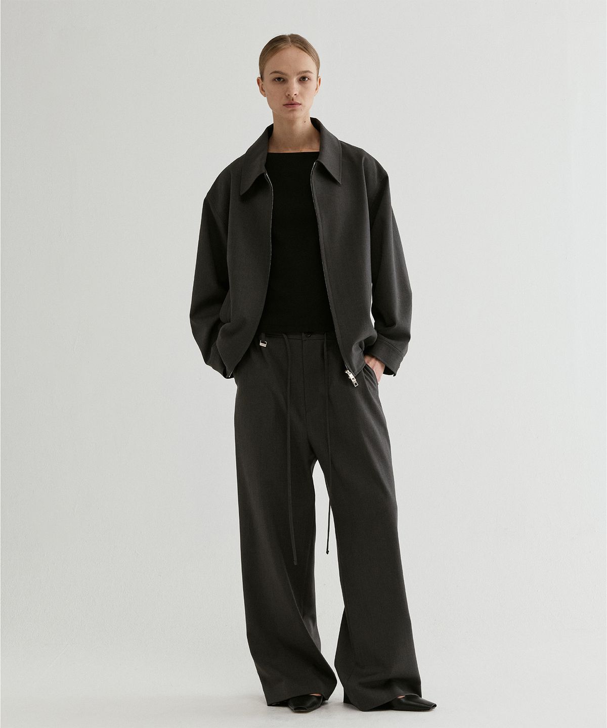 프롬웨얼(FROMWHERE) Wide Easy Drawstring Pants Charcoal Gray