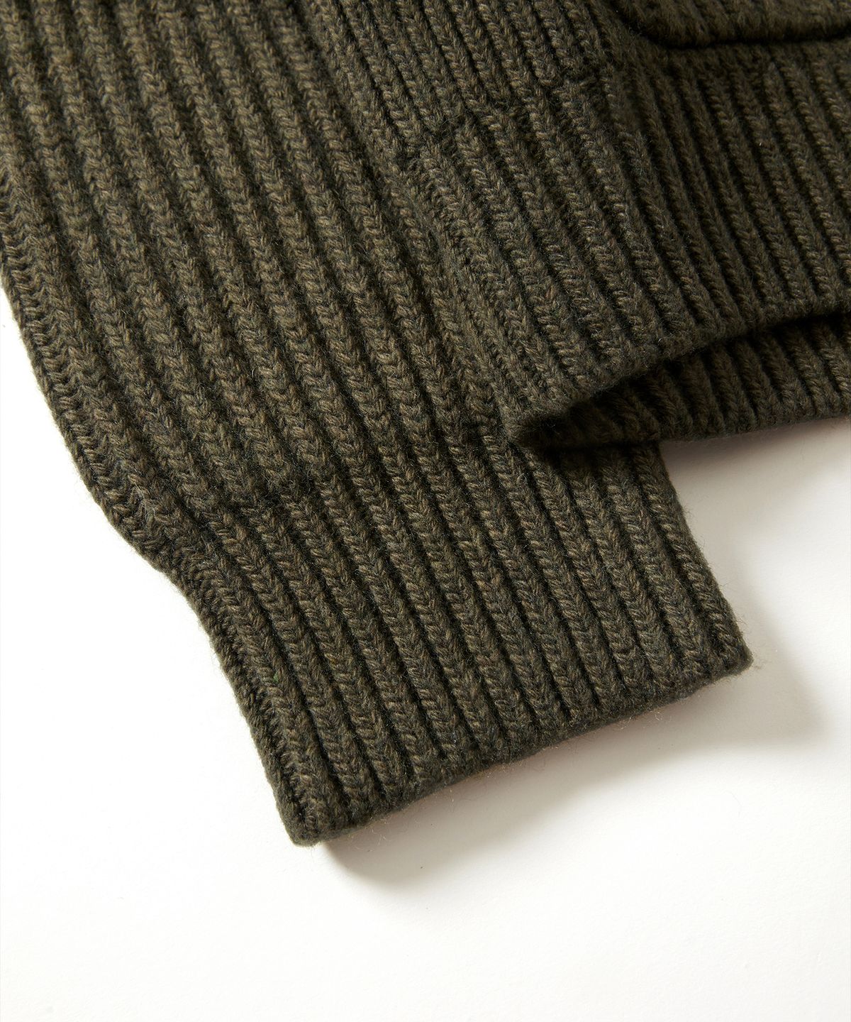 에스파이(ESFAI) PLGW MOCK NECK KNIT (OLIVE)