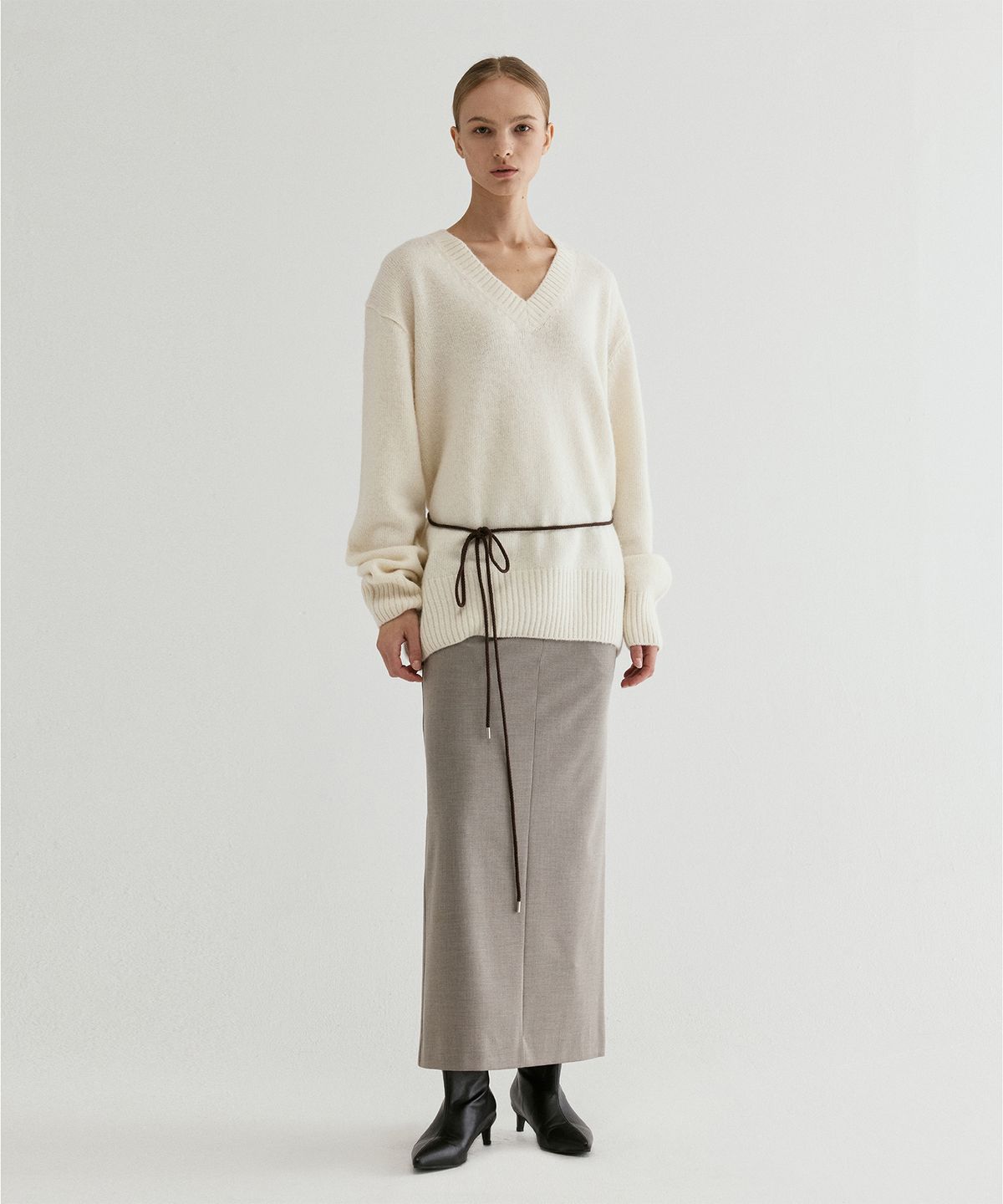 프롬웨얼(FROMWHERE) Alpaca V-Neck Sweater Ivory