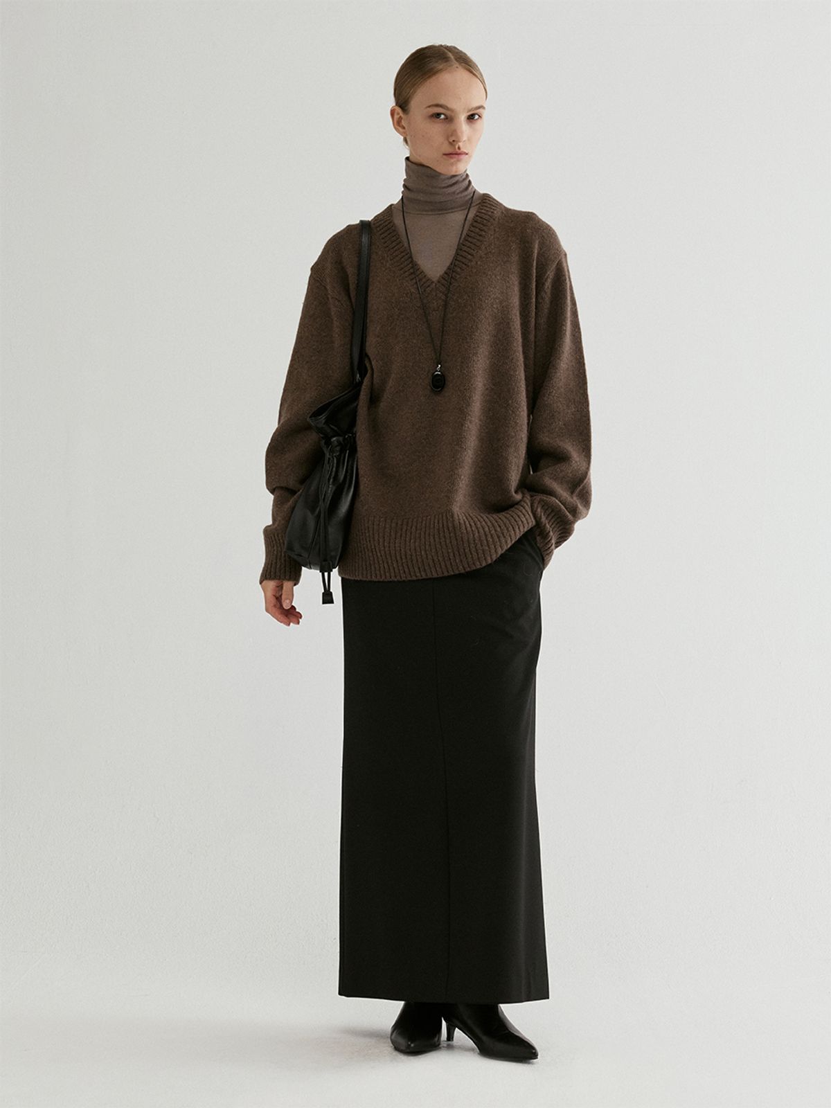 프롬웨얼(FROMWHERE) Alpaca V-Neck Sweater Brown