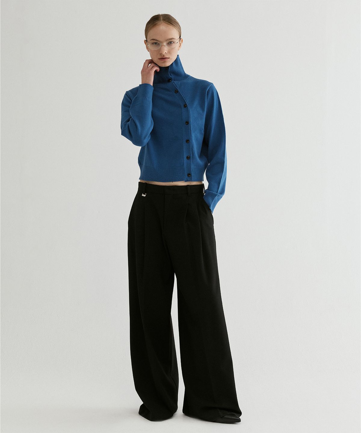 프롬웨얼(FROMWHERE) Wool Turtleneck Cardigan Blue