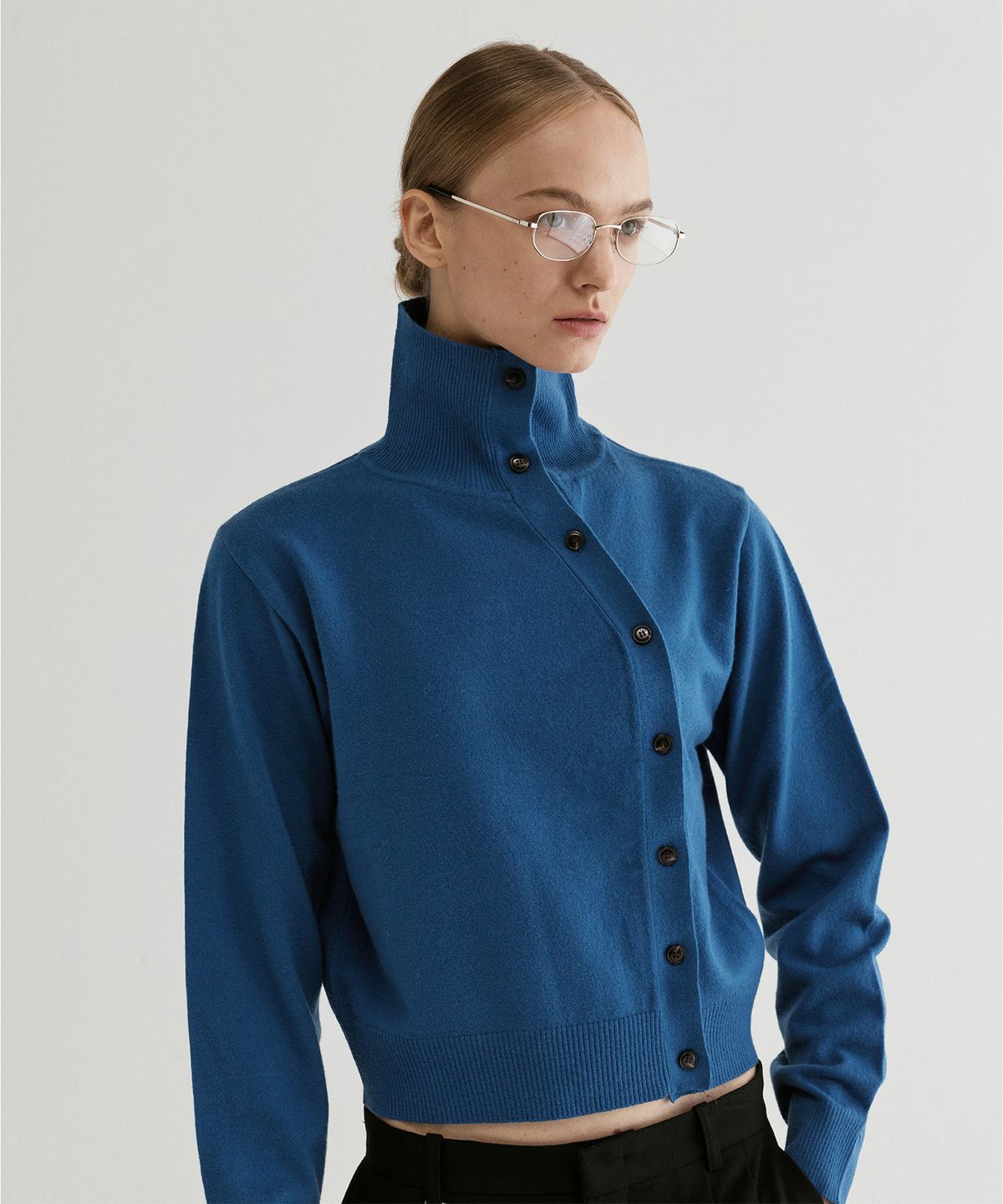 프롬웨얼(FROMWHERE) Wool Turtleneck Cardigan Blue