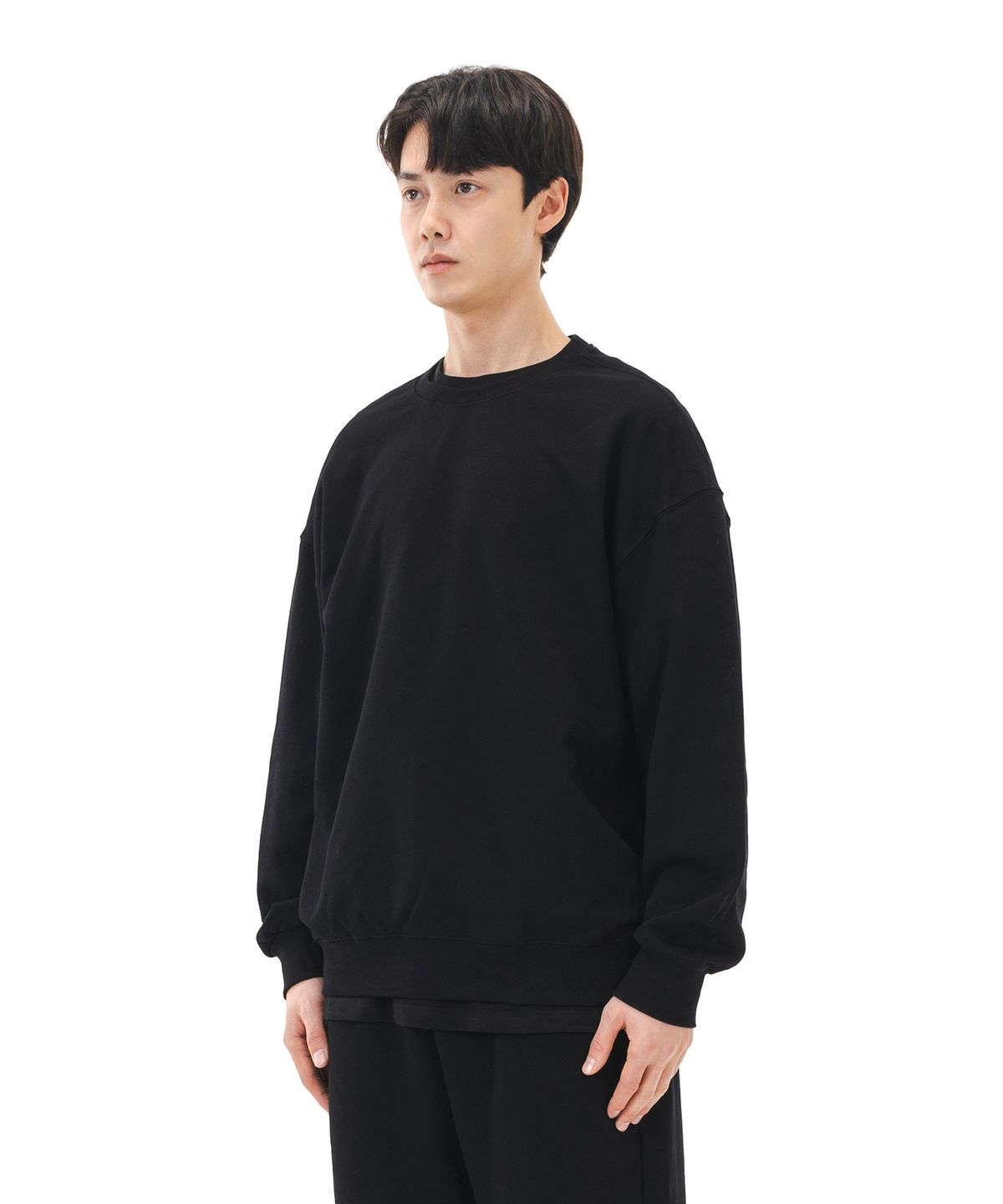 르커스텀(LE CUSTOM) 더 에센셜 무지 오버핏 맨투맨 (블랙)