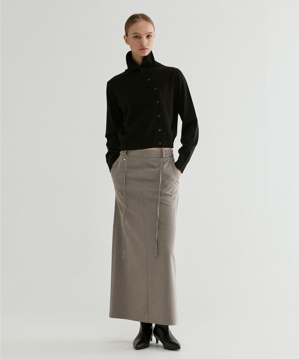 프롬웨얼(FROMWHERE) Wool Turtleneck Cardigan Black