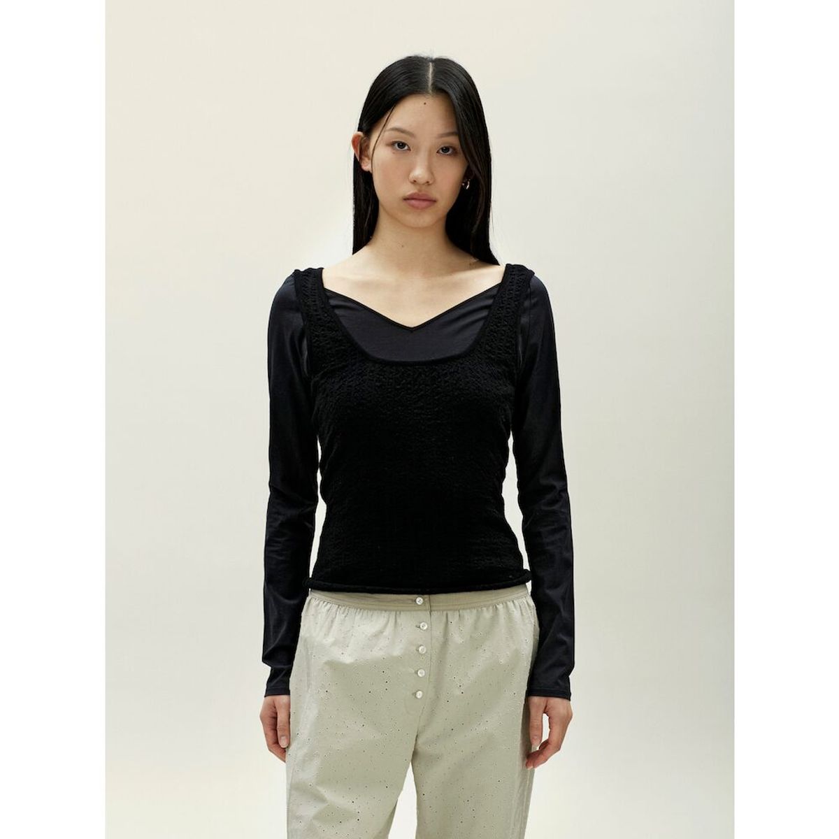 앙개(ANGGAE) Smocked Knit Tank  Black
