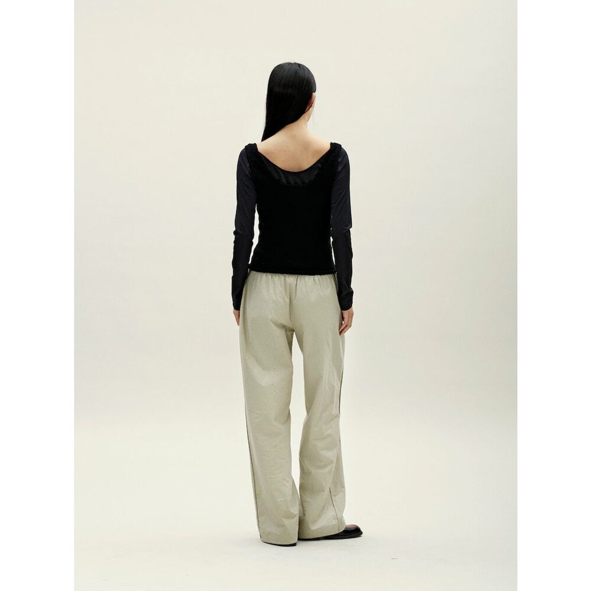 앙개(ANGGAE) Smocked Knit Tank  Black