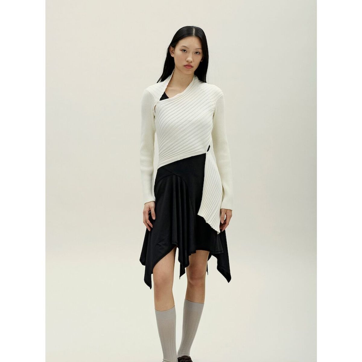 앙개(ANGGAE) Ribbed Snake Cardigan  Ivory