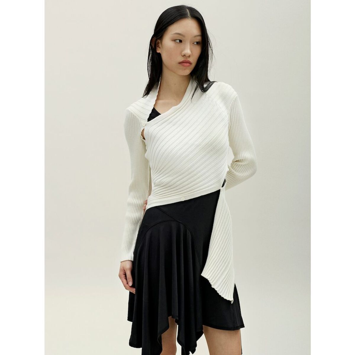 앙개(ANGGAE) Ribbed Snake Cardigan  Ivory