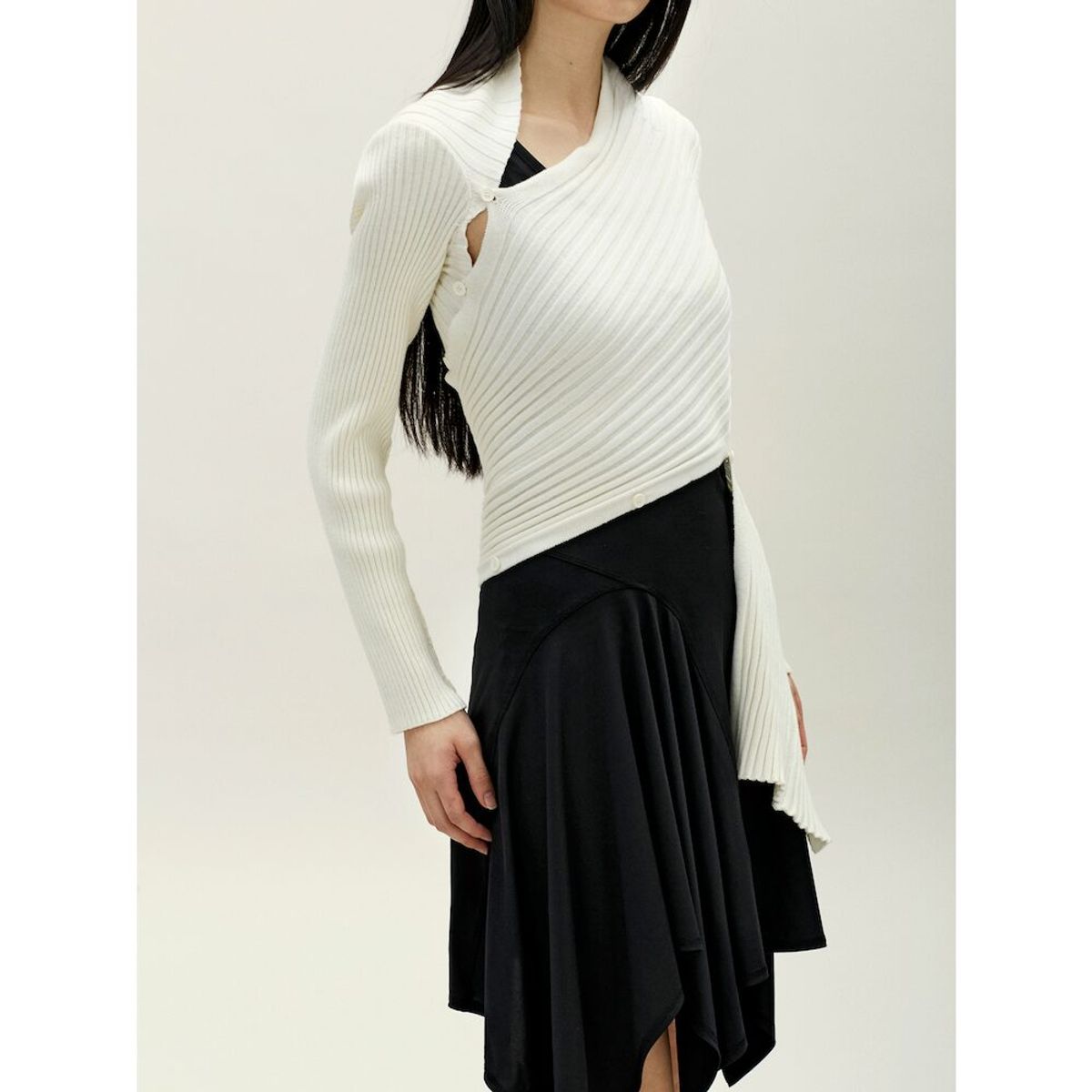 앙개(ANGGAE) Ribbed Snake Cardigan  Ivory