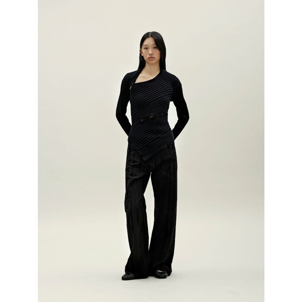 앙개(ANGGAE) Ribbed Snake Cardigan  Black